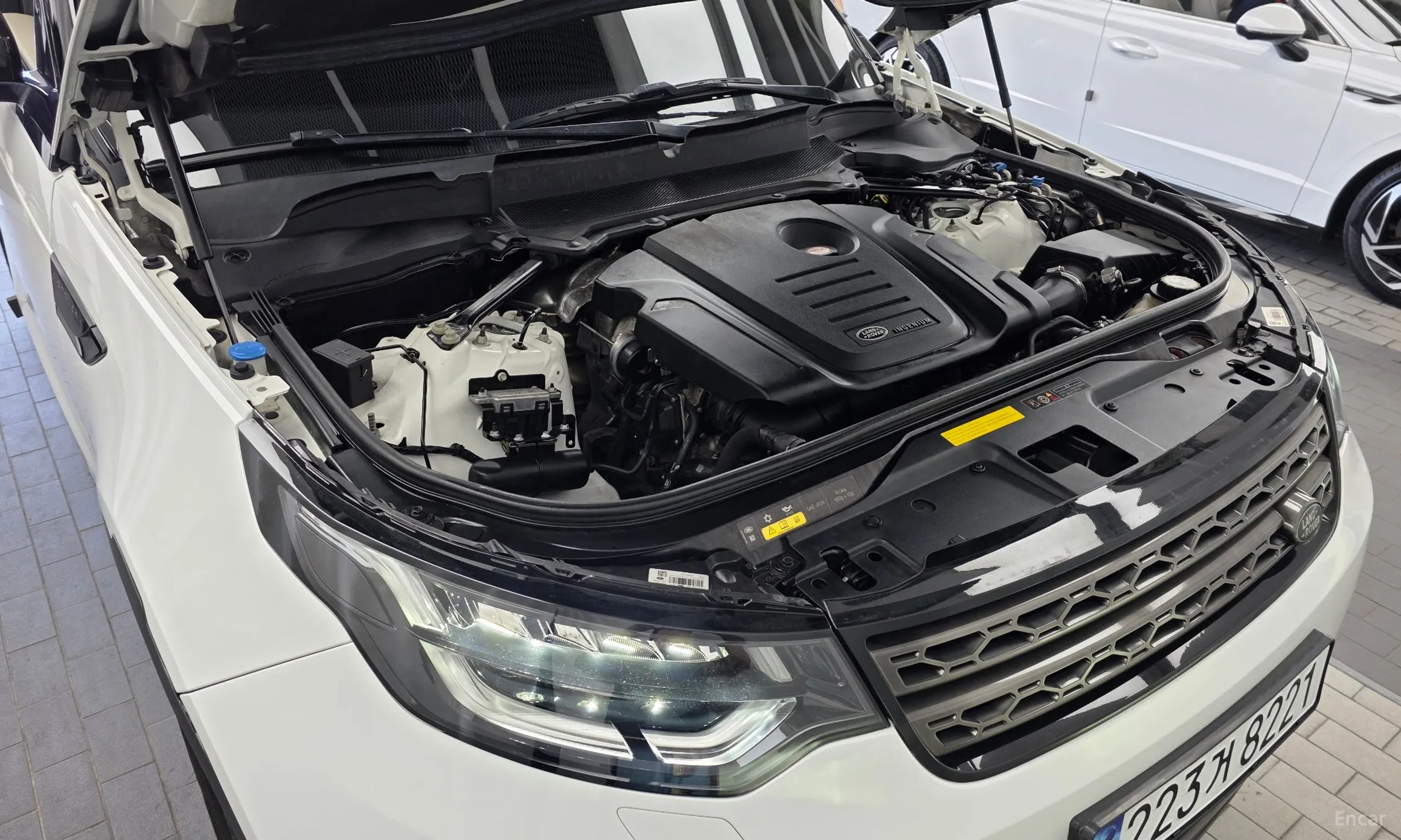 Land Rover Discovery 5 превью 6