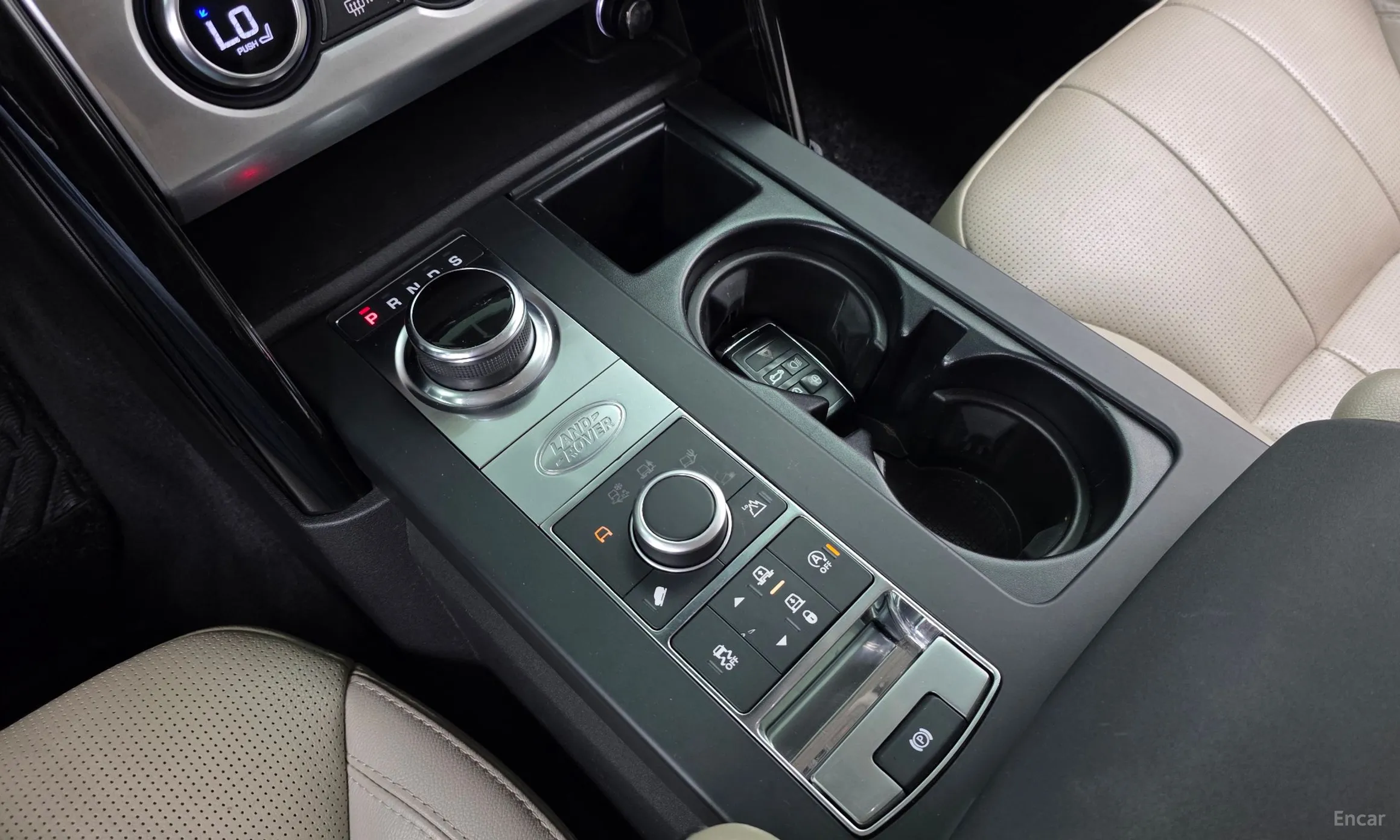 Land Rover Discovery 5 превью 9