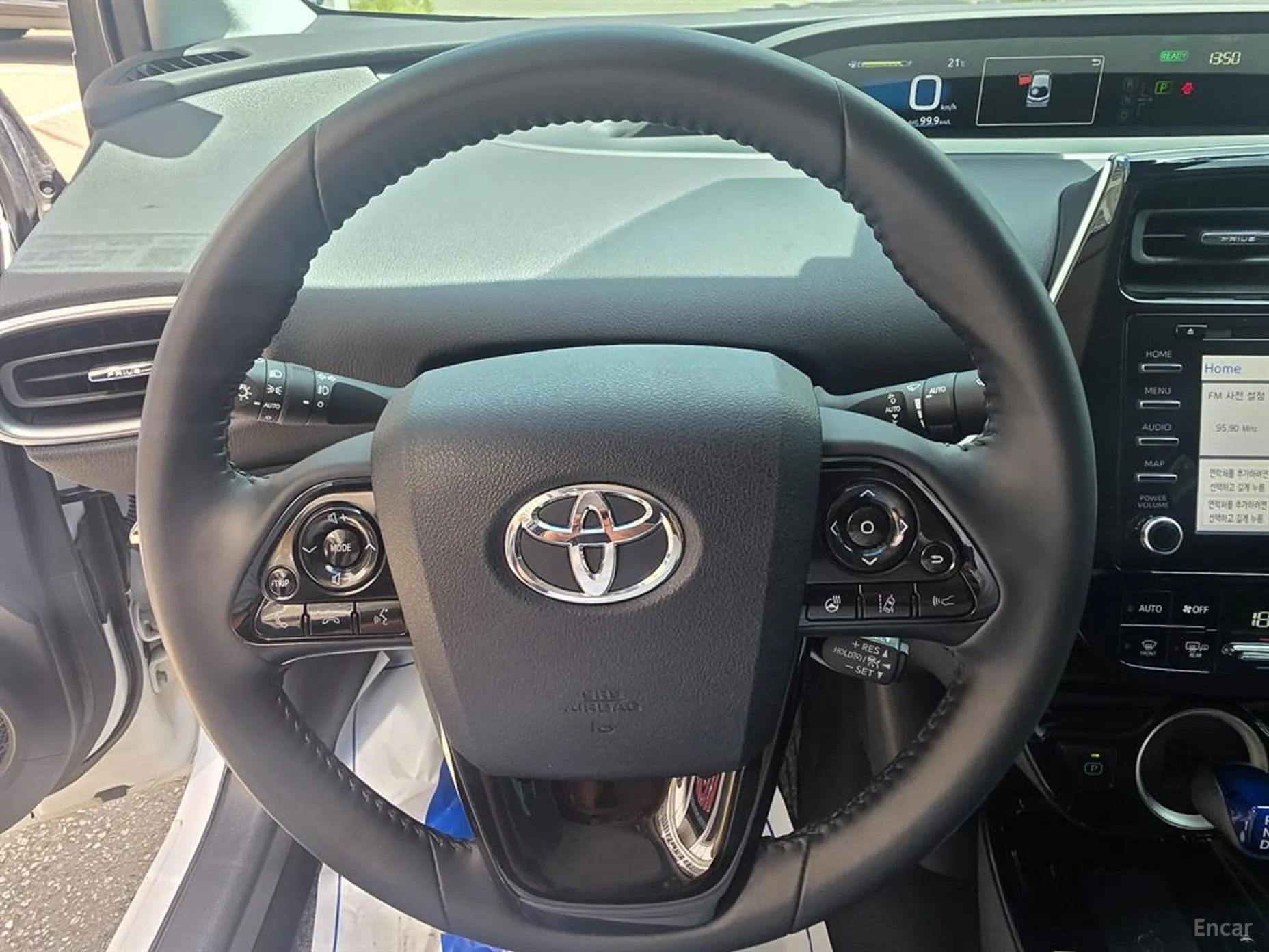 Toyota Prius Prime превью 5
