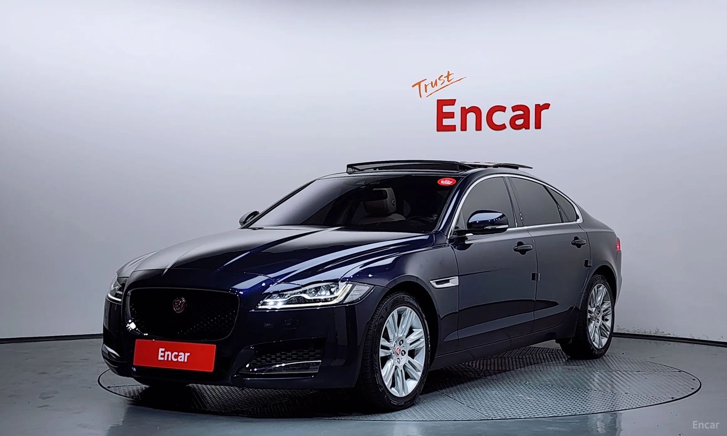 Jaguar XF (x260)