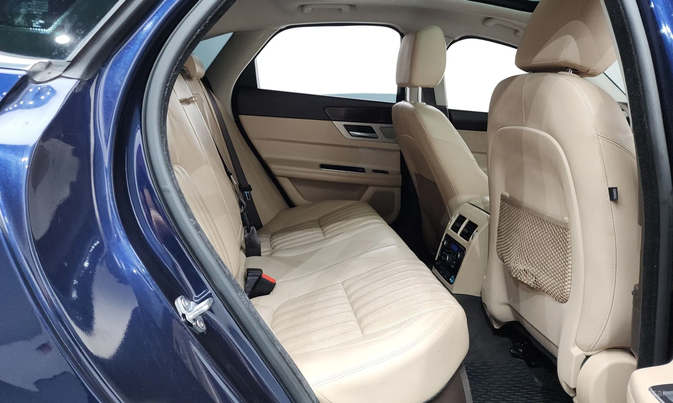 Jaguar XF (x260) превью 11
