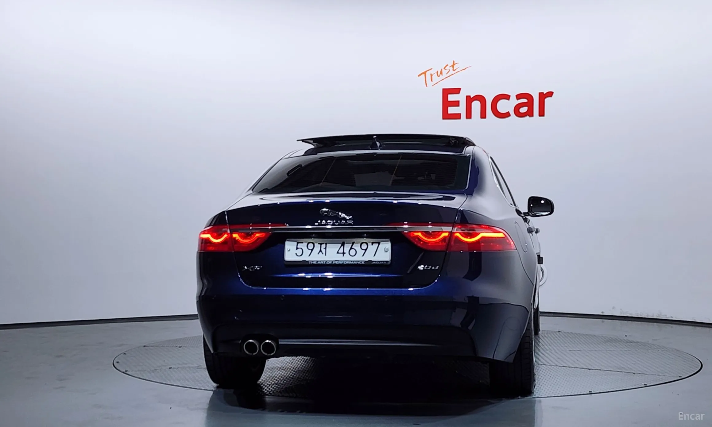 Jaguar XF (x260) превью 4