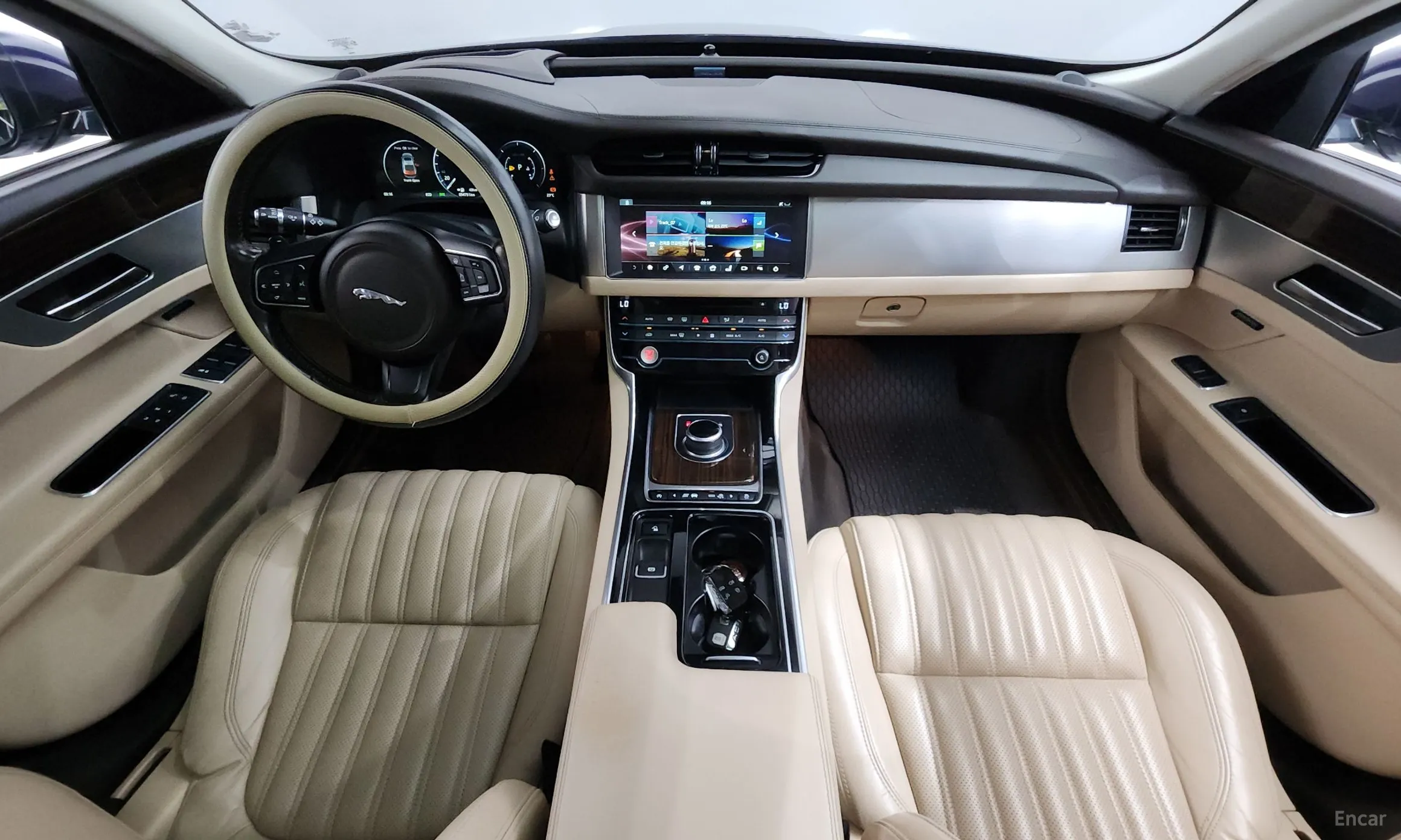 Jaguar XF (x260) превью 7