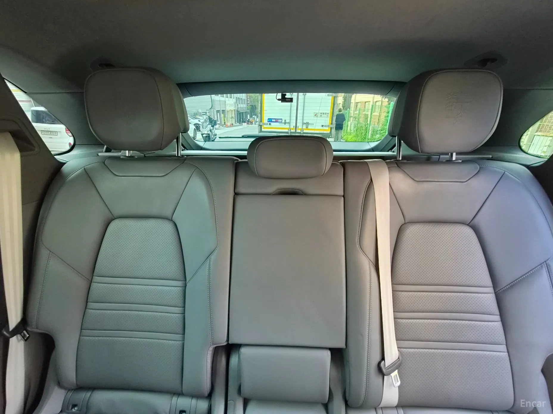 Porsche Cayenne (PO536) превью 15