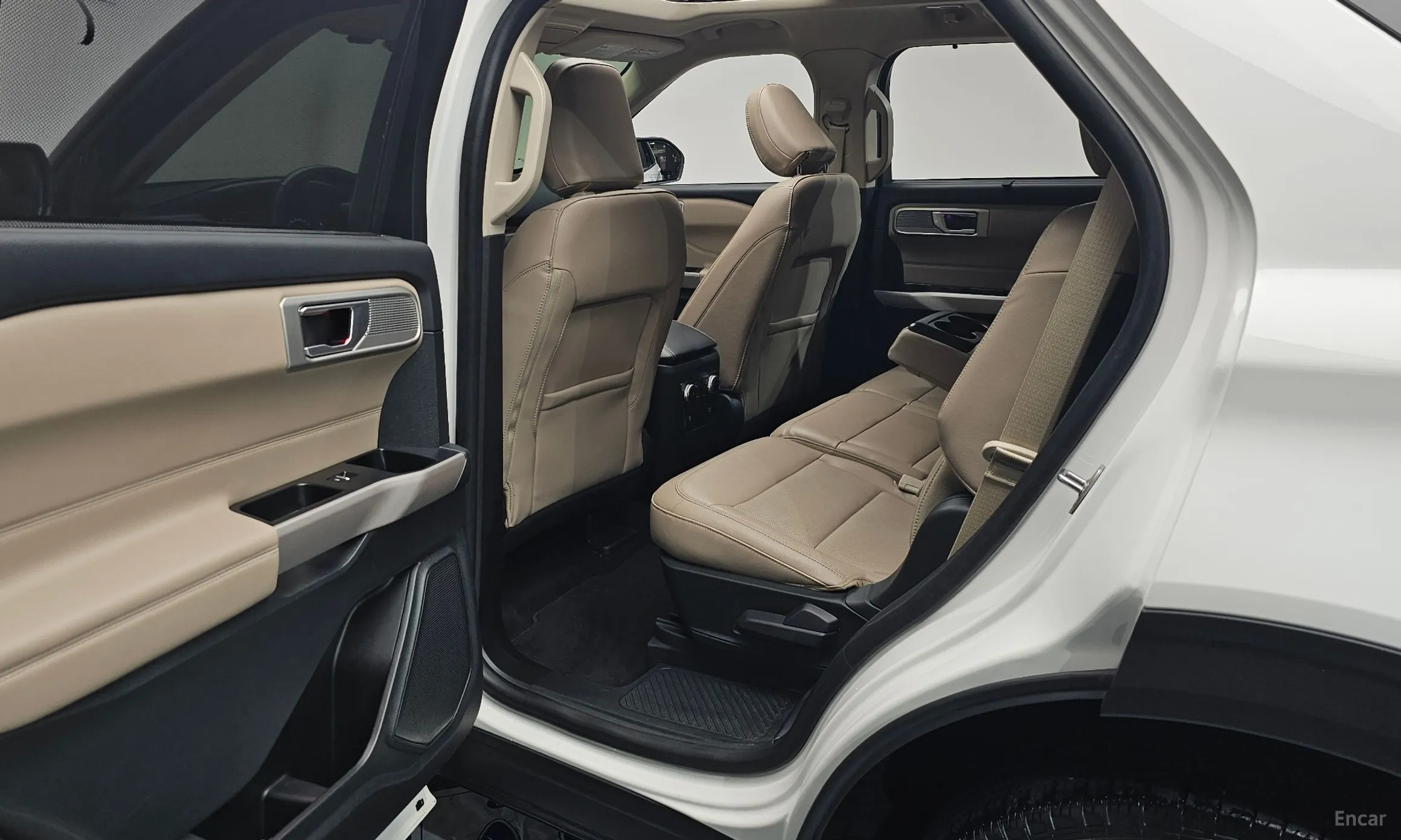 Ford Explorer 6th Generation превью 11