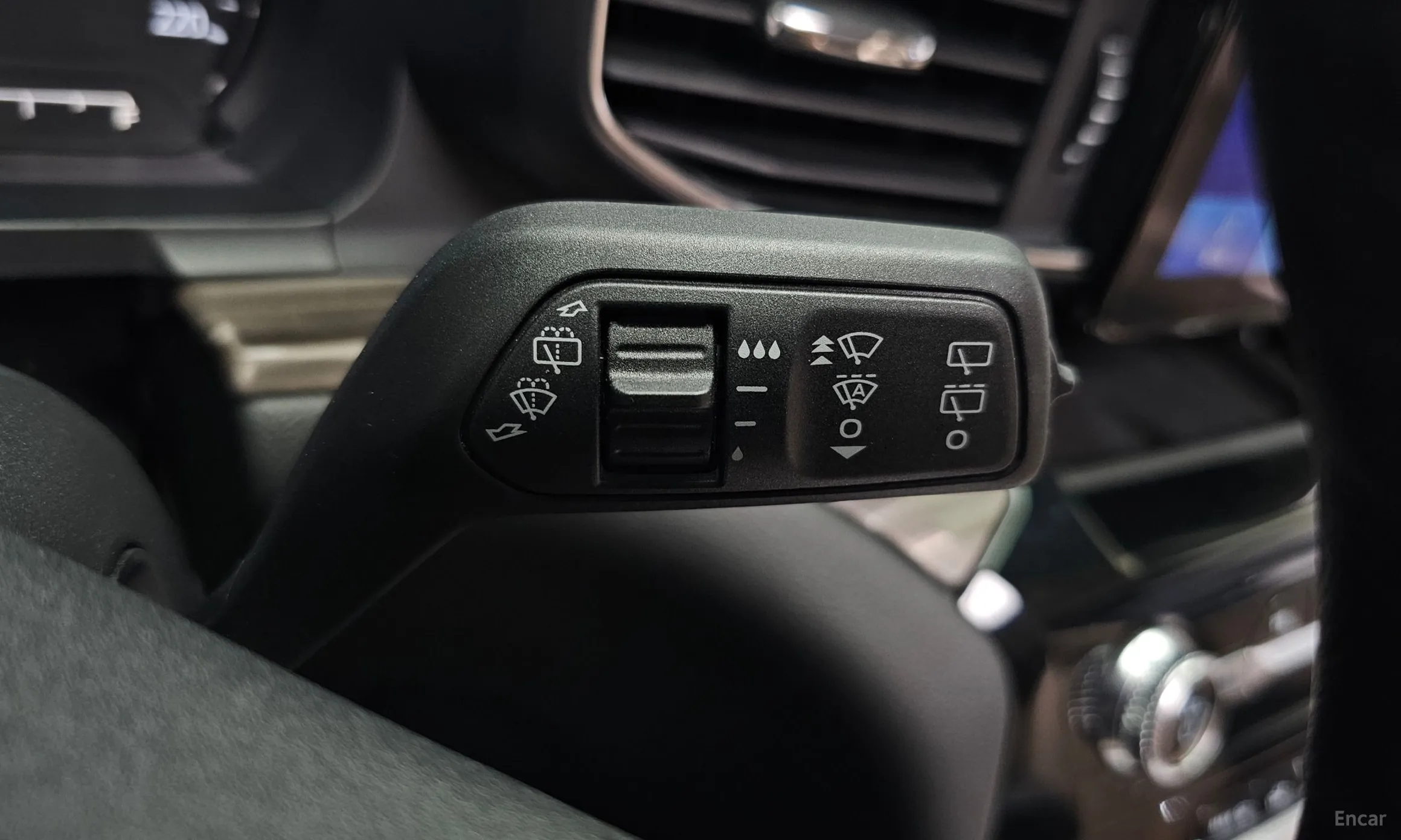 Ford Explorer 6th Generation превью 18