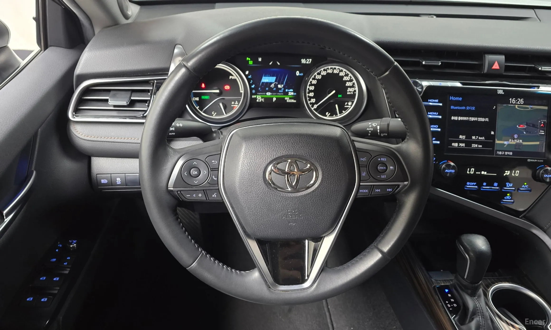 Toyota Camry (XV70) превью 12