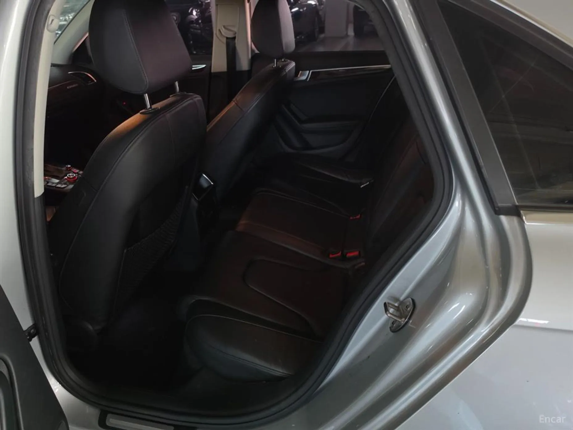 Audi New A4 превью 8