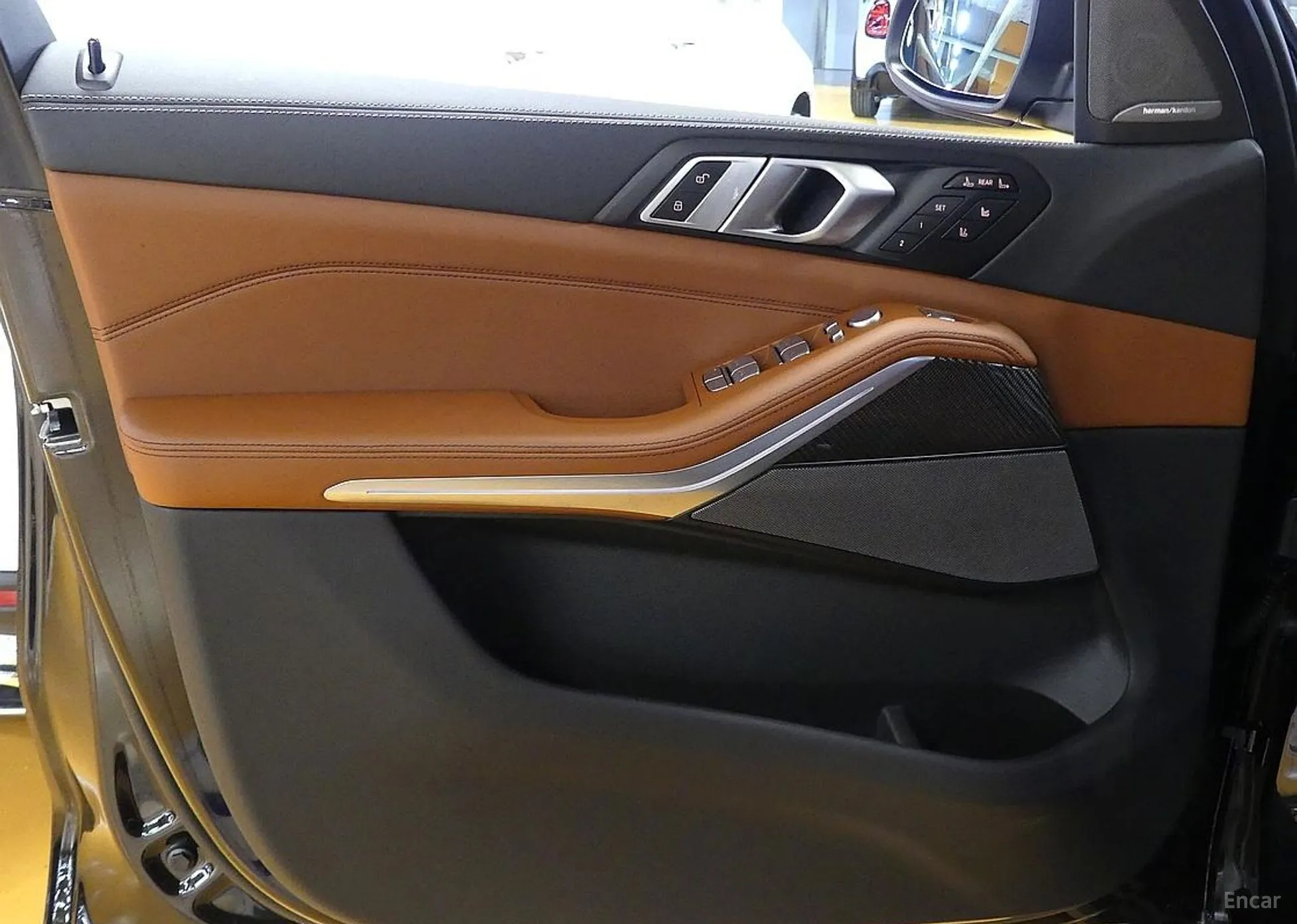 BMW X7 (G07) превью 11