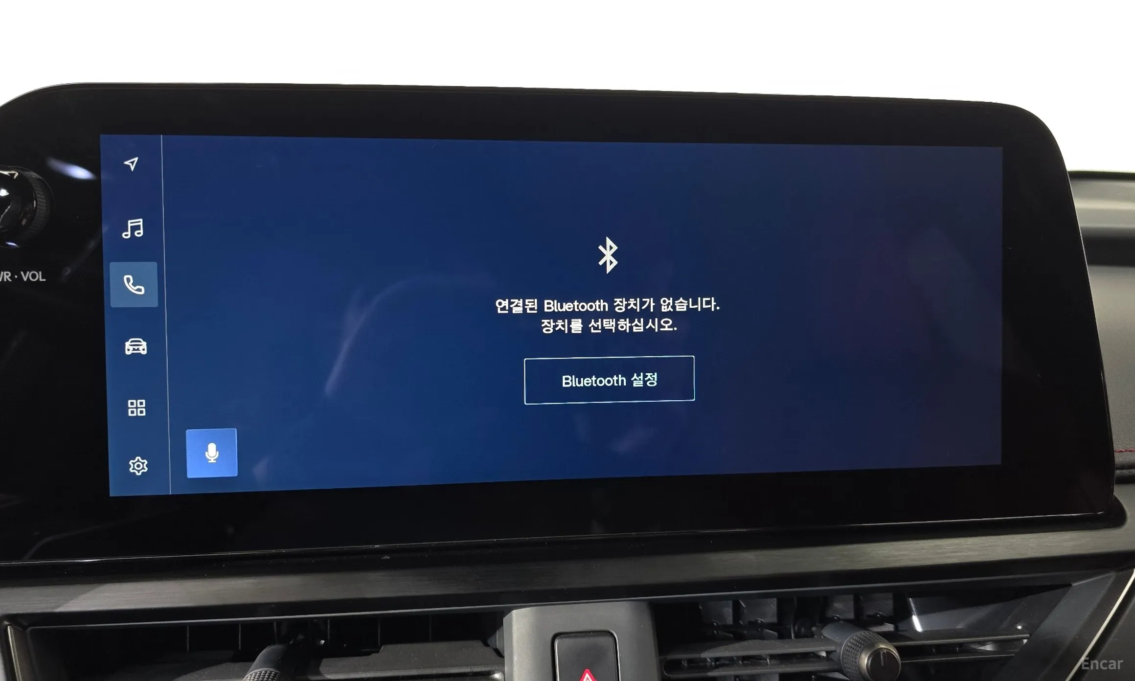 Lexus UX300h превью 17