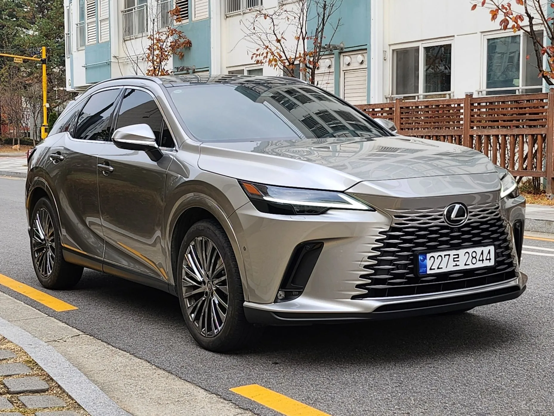 Lexus RX350h 5th Generation превью 3