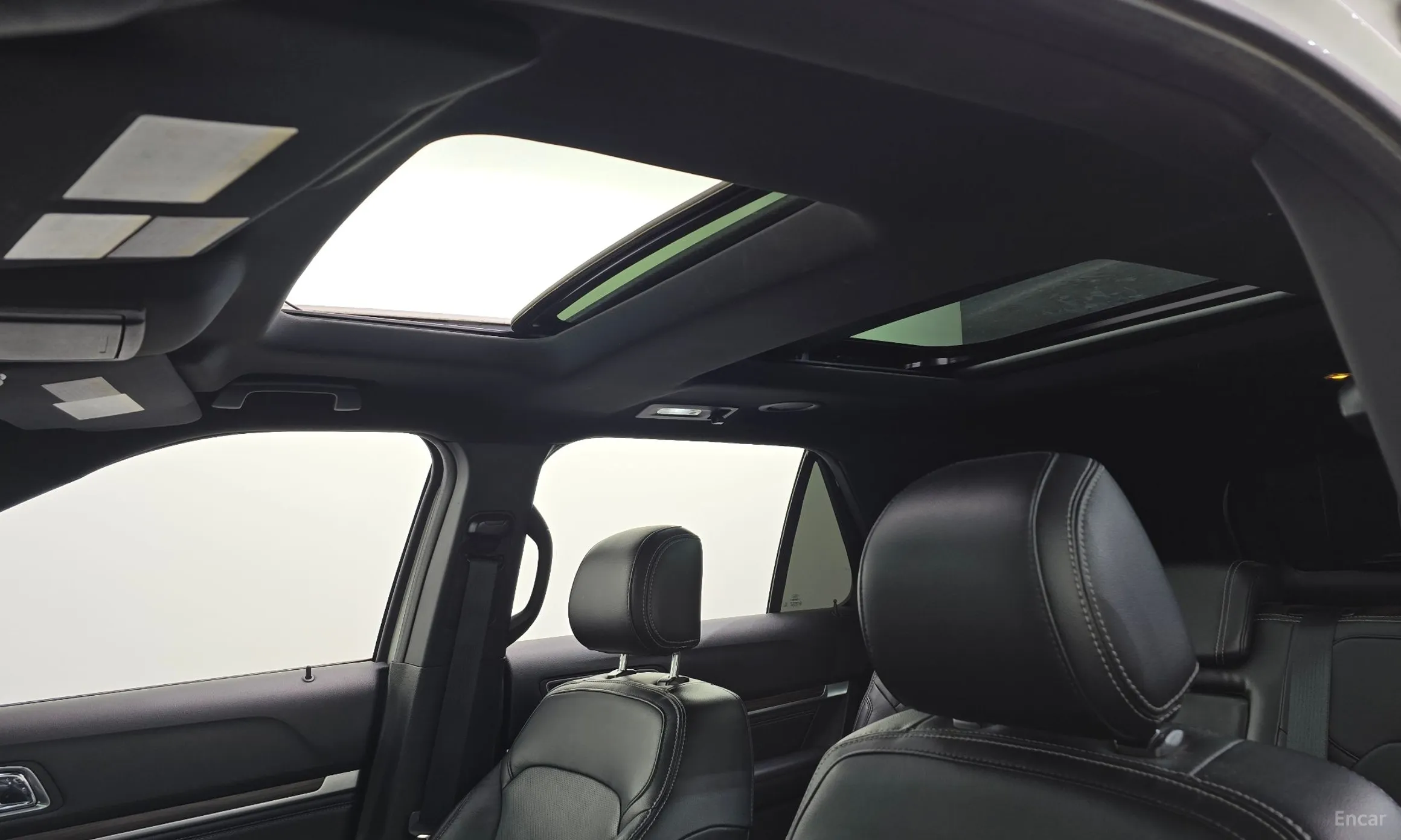 Ford Explorer превью 17