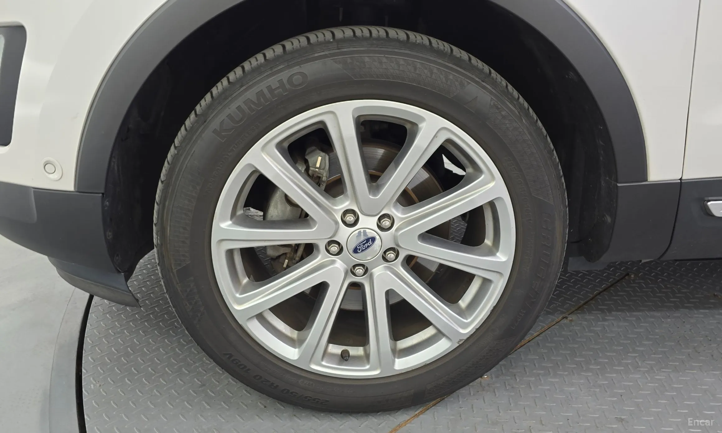 Ford Explorer превью 5