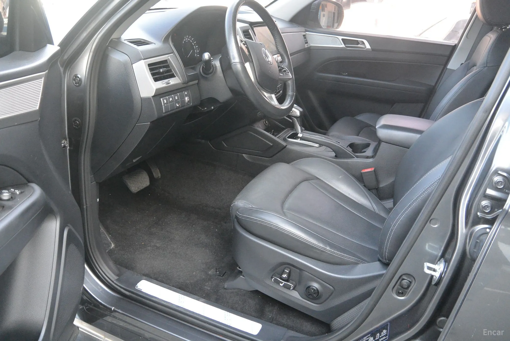 KG Mobility (SsangYong) Rexton Sports превью 10