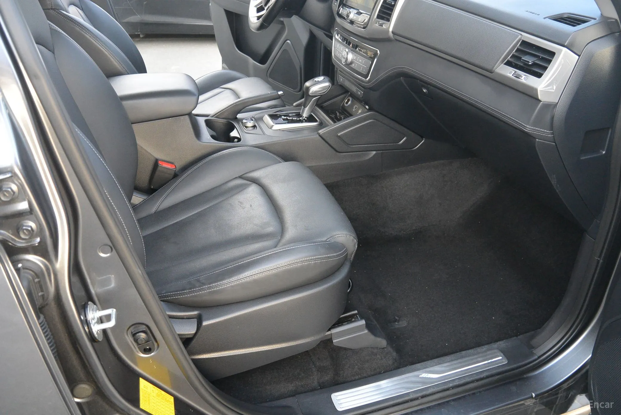 KG Mobility (SsangYong) Rexton Sports превью 17