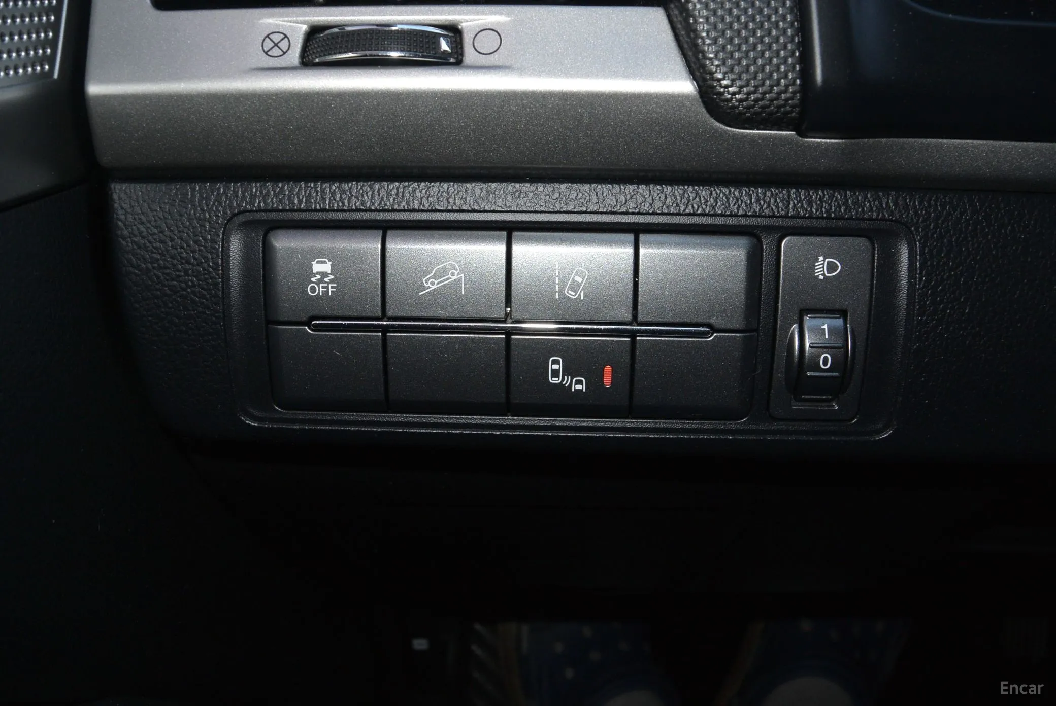 KG Mobility (SsangYong) Rexton Sports превью 18