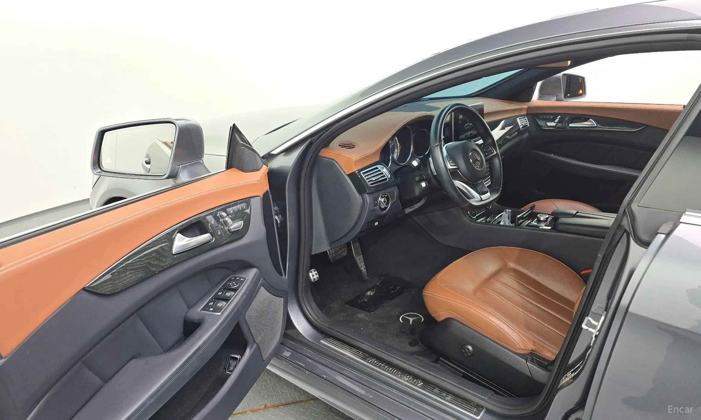 Mercedes Benz CLS-Class W218 превью 10