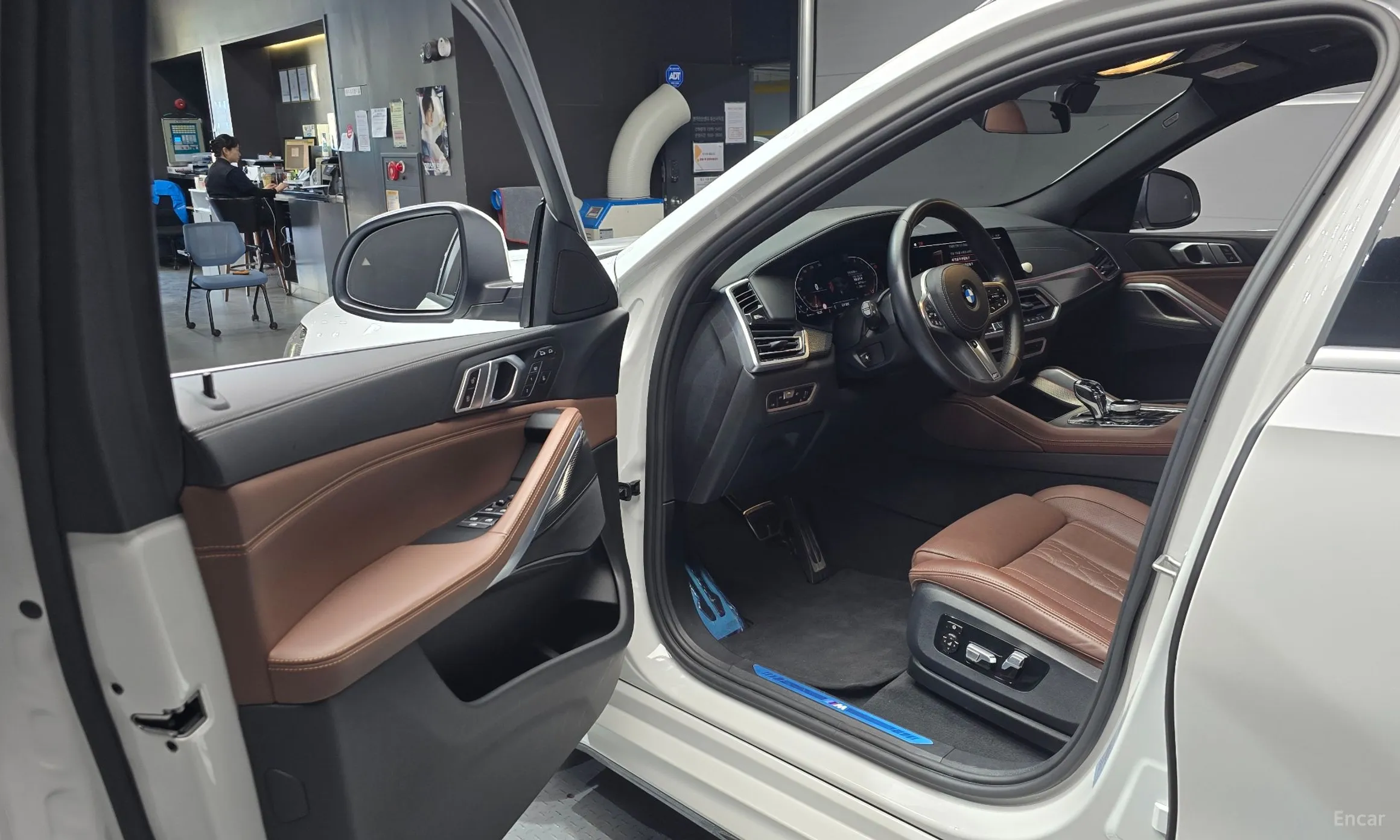 BMW X6 (G06) превью 10