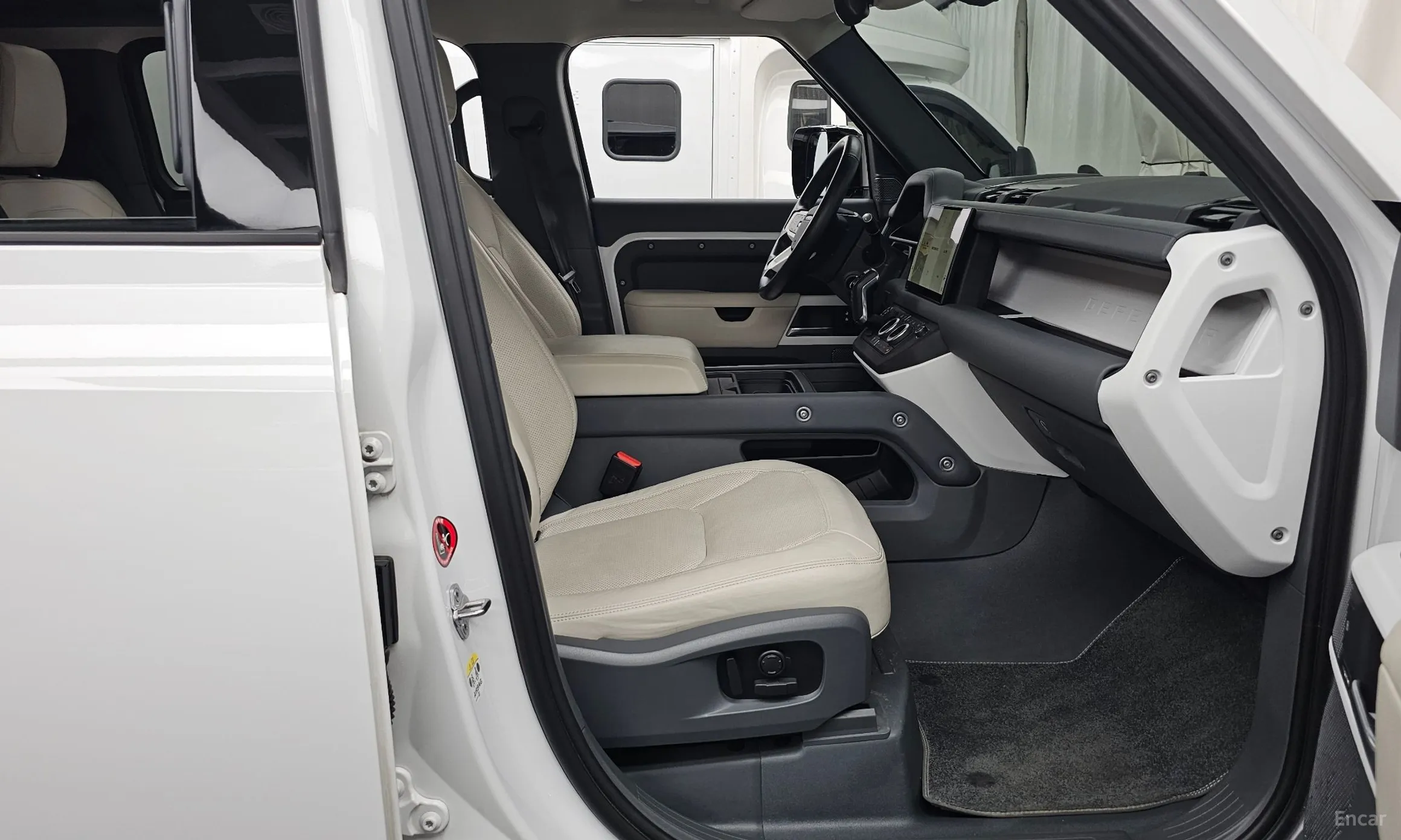 Land Rover Defender (L663) превью 11