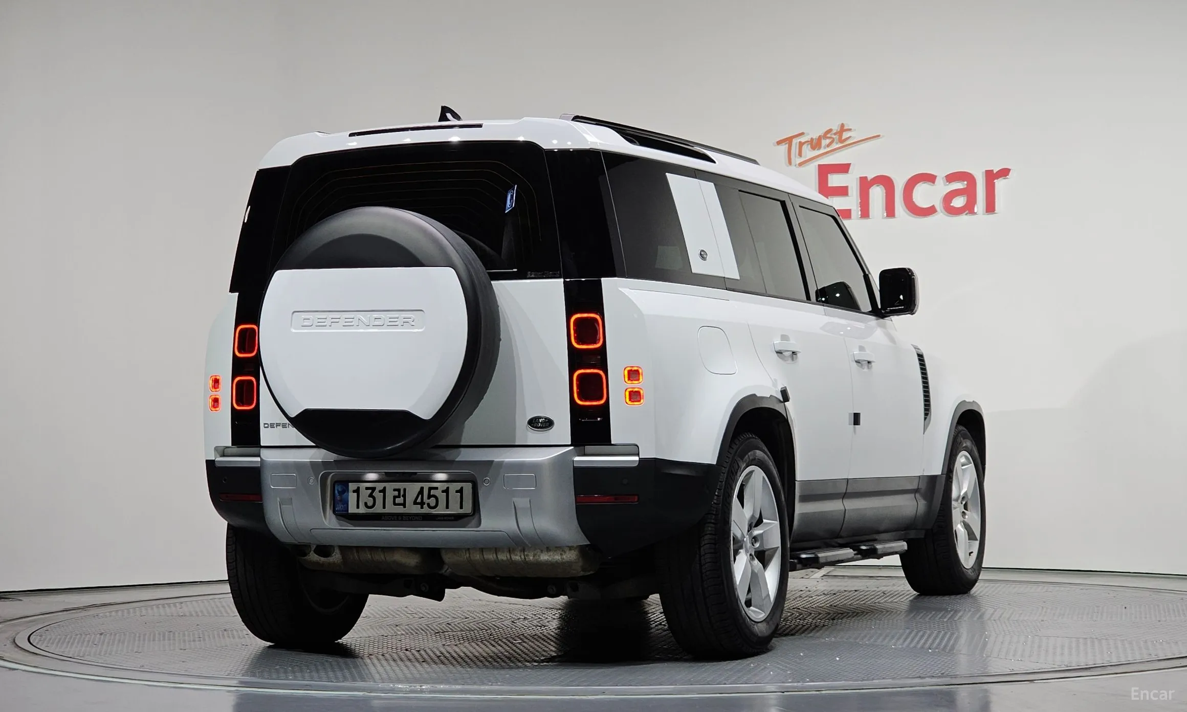 Land Rover Defender (L663)