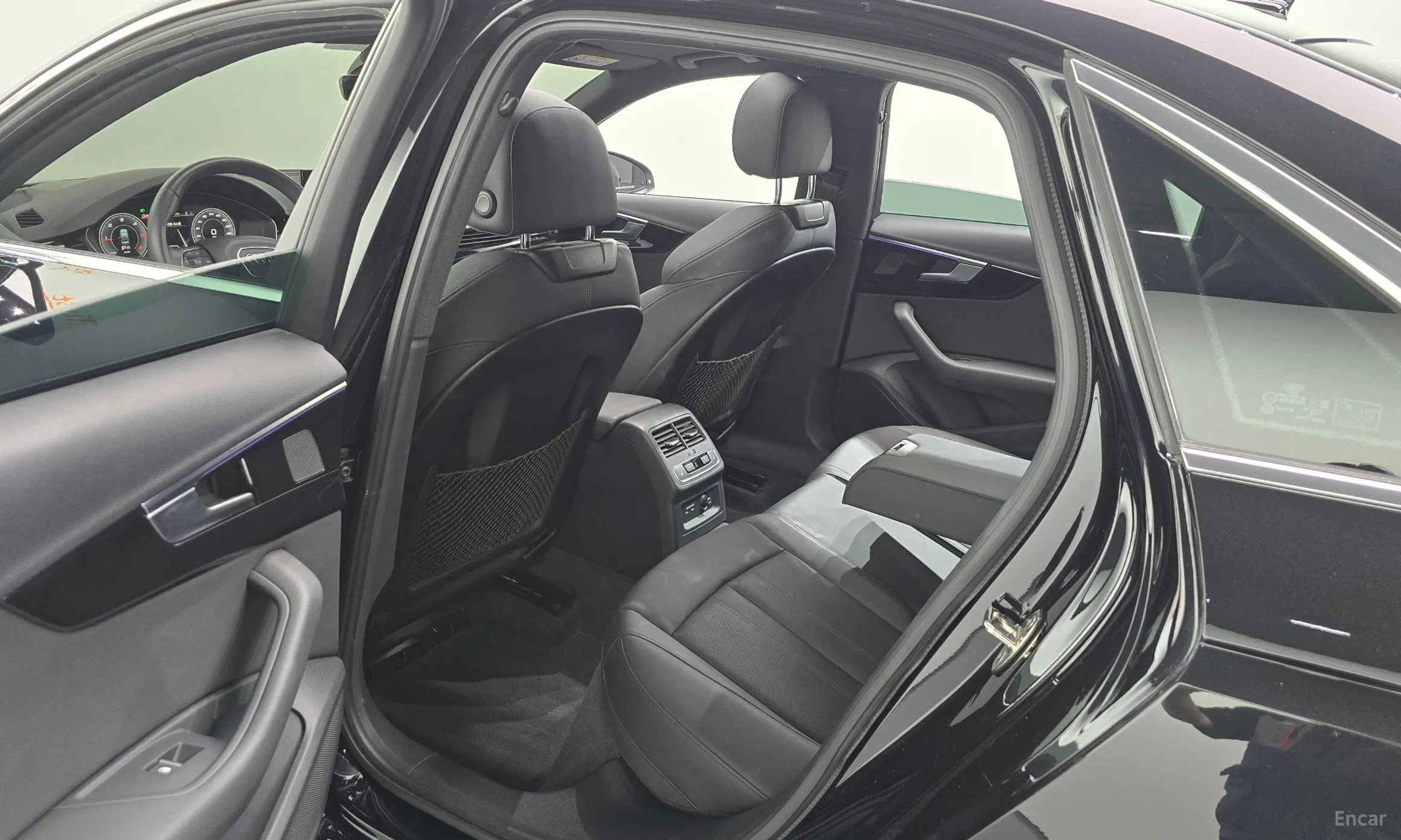 Audi A4 (B9) превью 12