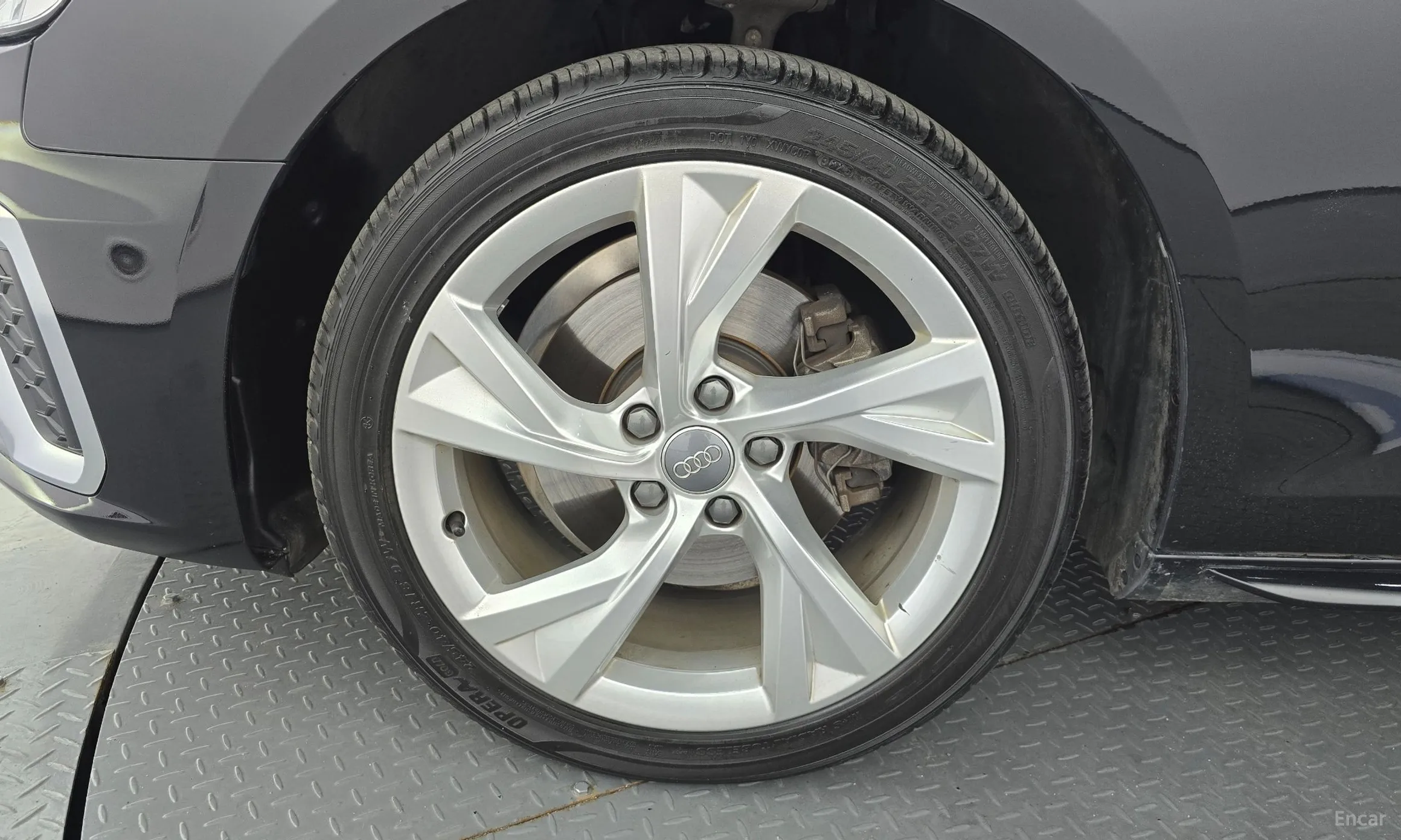 Audi A4 (B9) превью 5