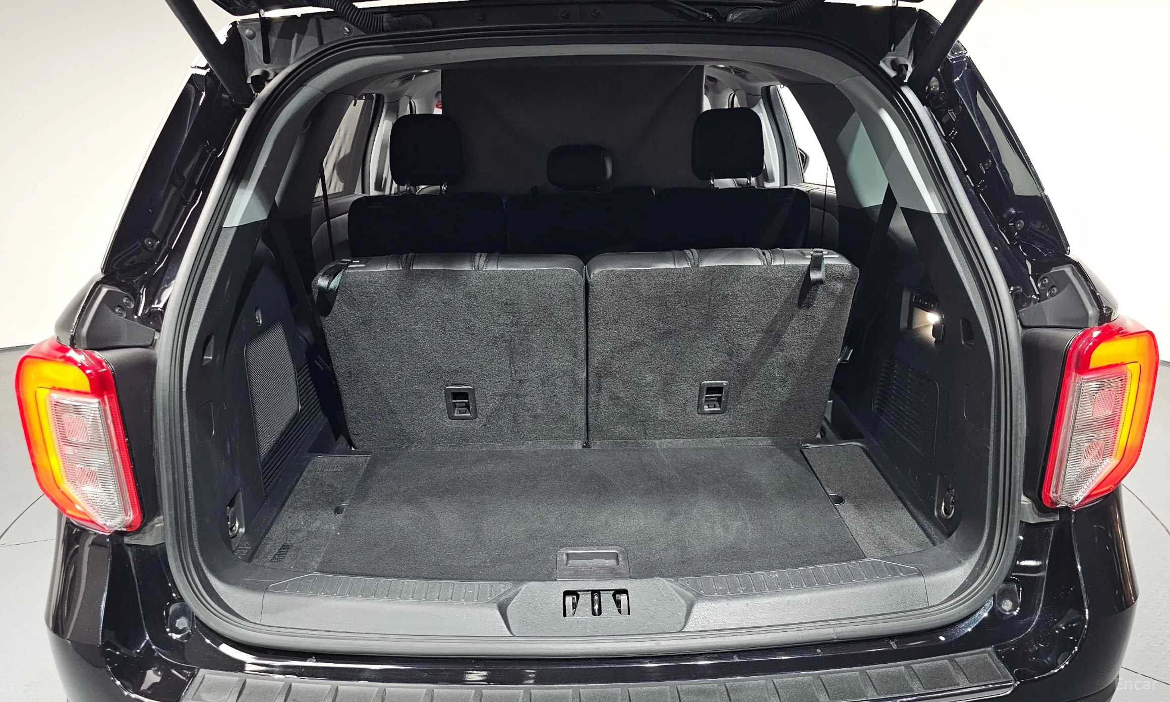 Ford Explorer 6th Generation превью 20
