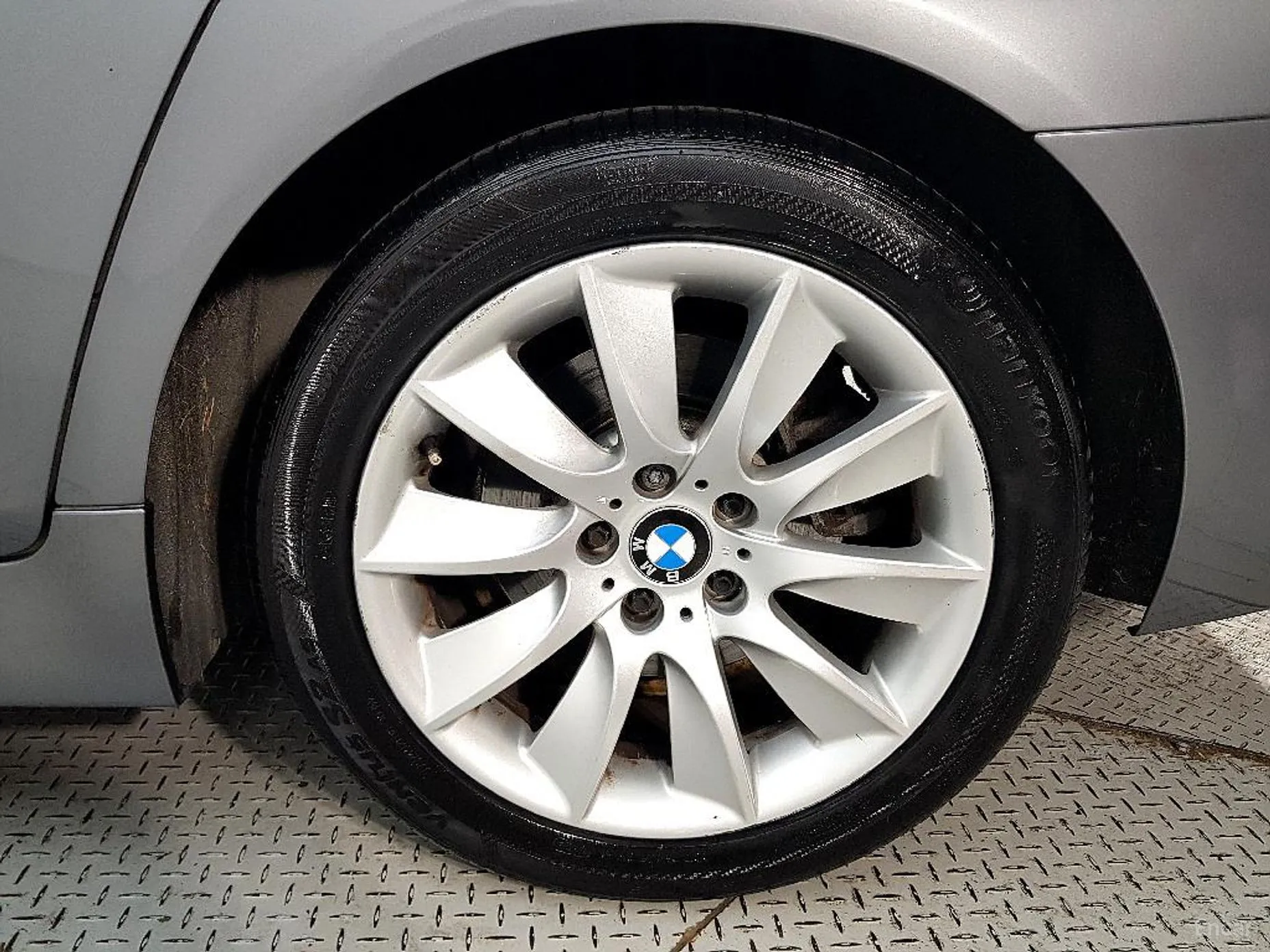 BMW 5 Series (F10) превью 20