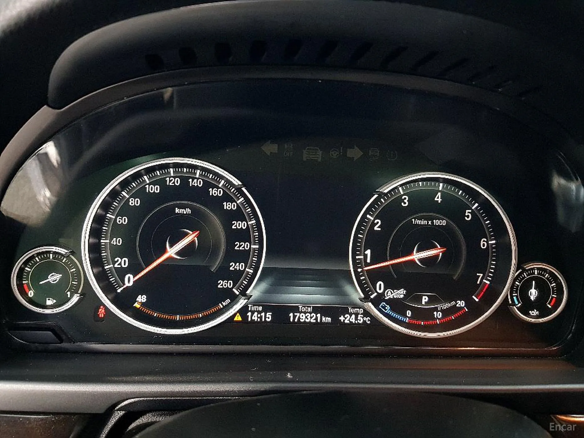 BMW 5 Series (F10) превью 7