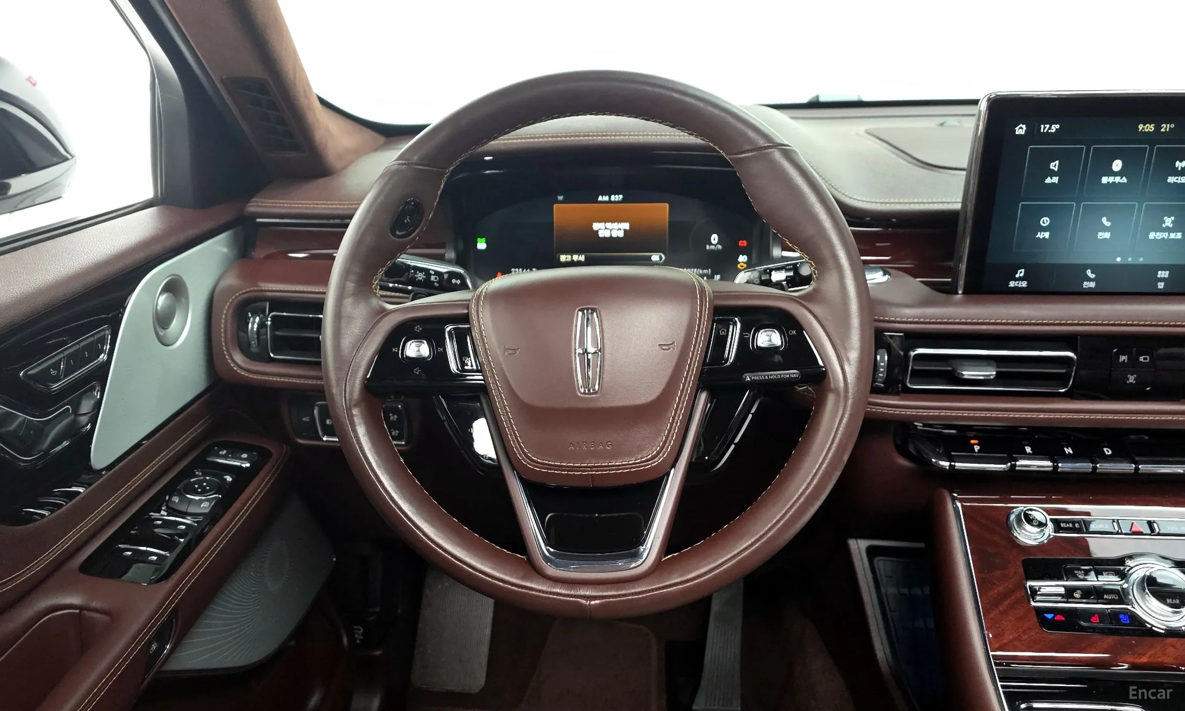 Lincoln Aviator 2nd Generation превью 12