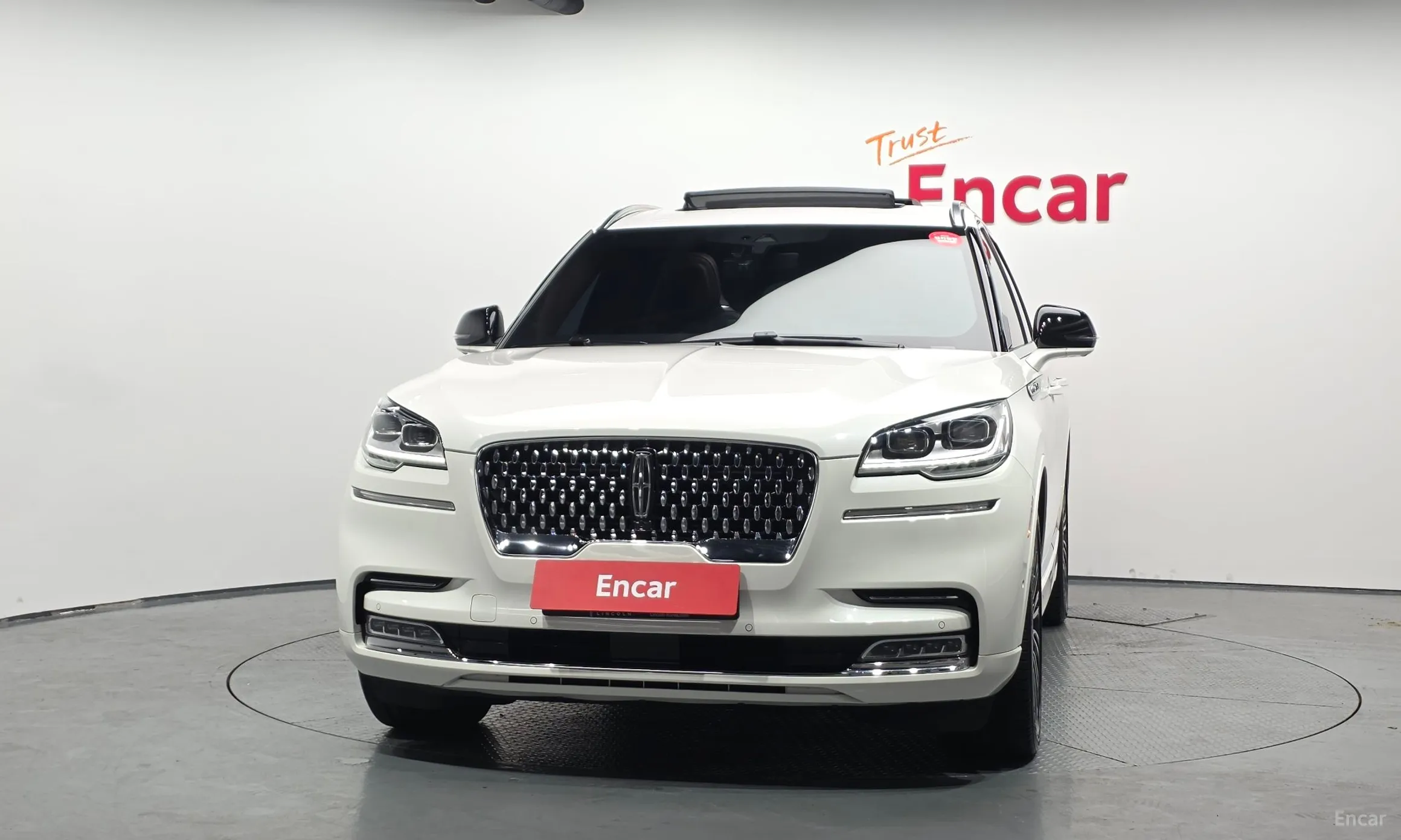 Lincoln Aviator 2nd Generation превью 3