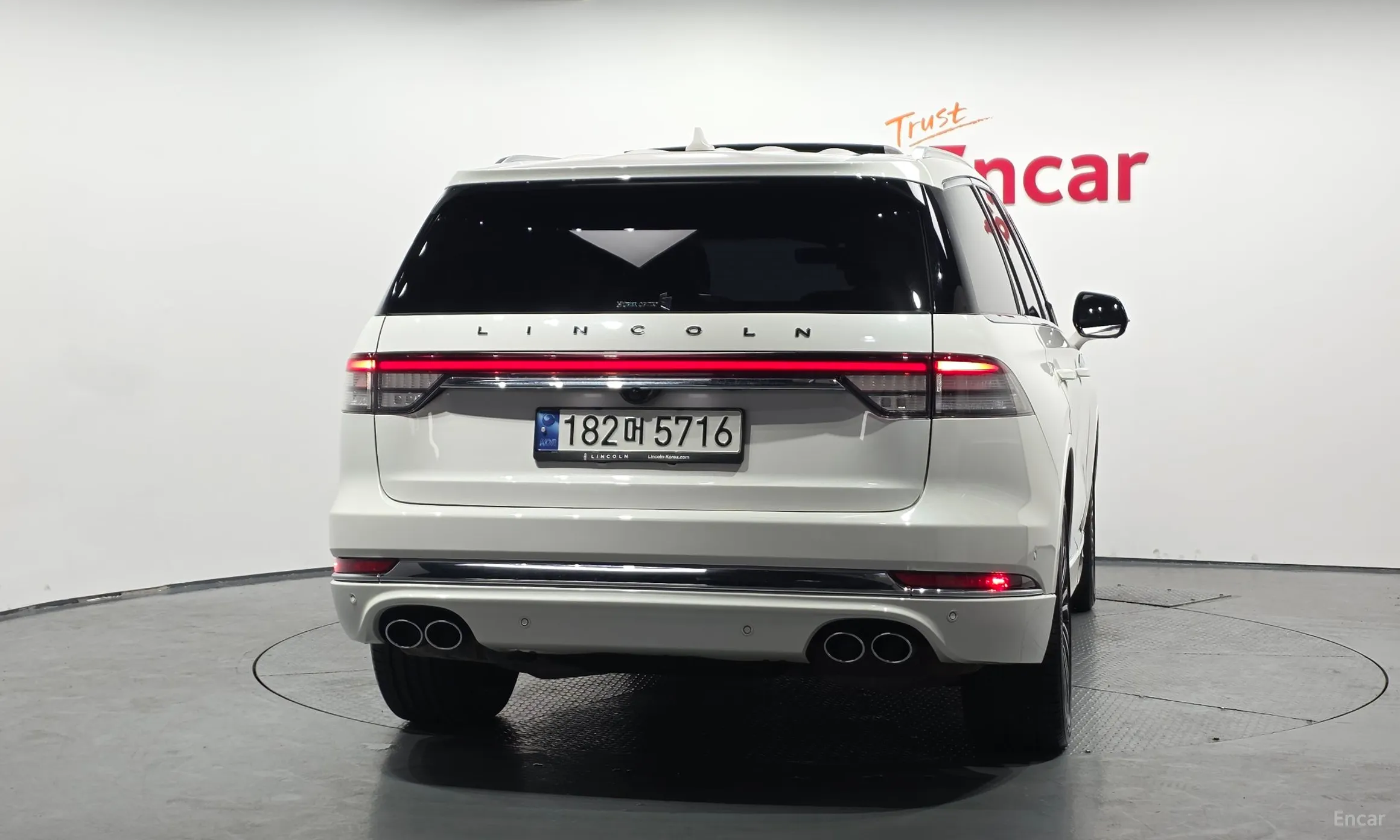 Lincoln Aviator 2nd Generation превью 4