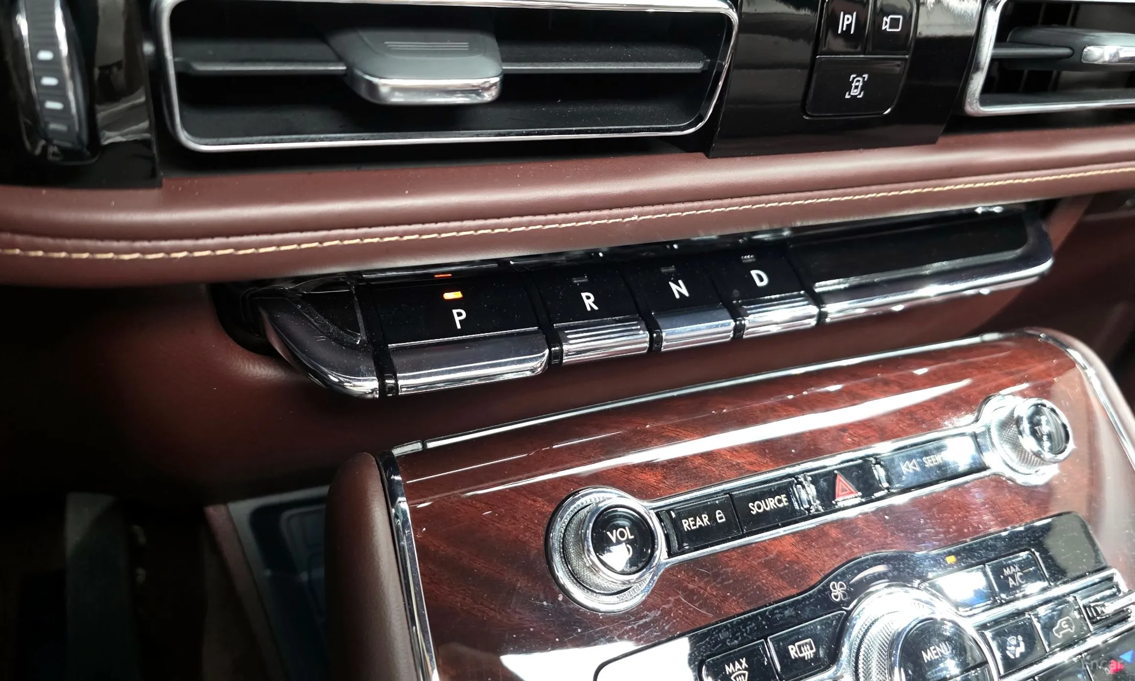 Lincoln Aviator 2nd Generation превью 9