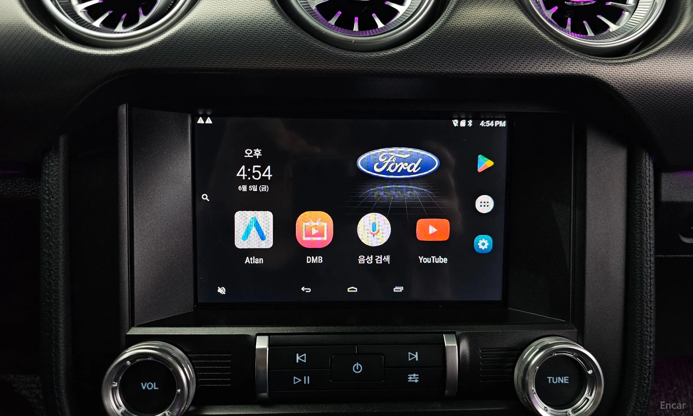 Ford Mustang превью 16