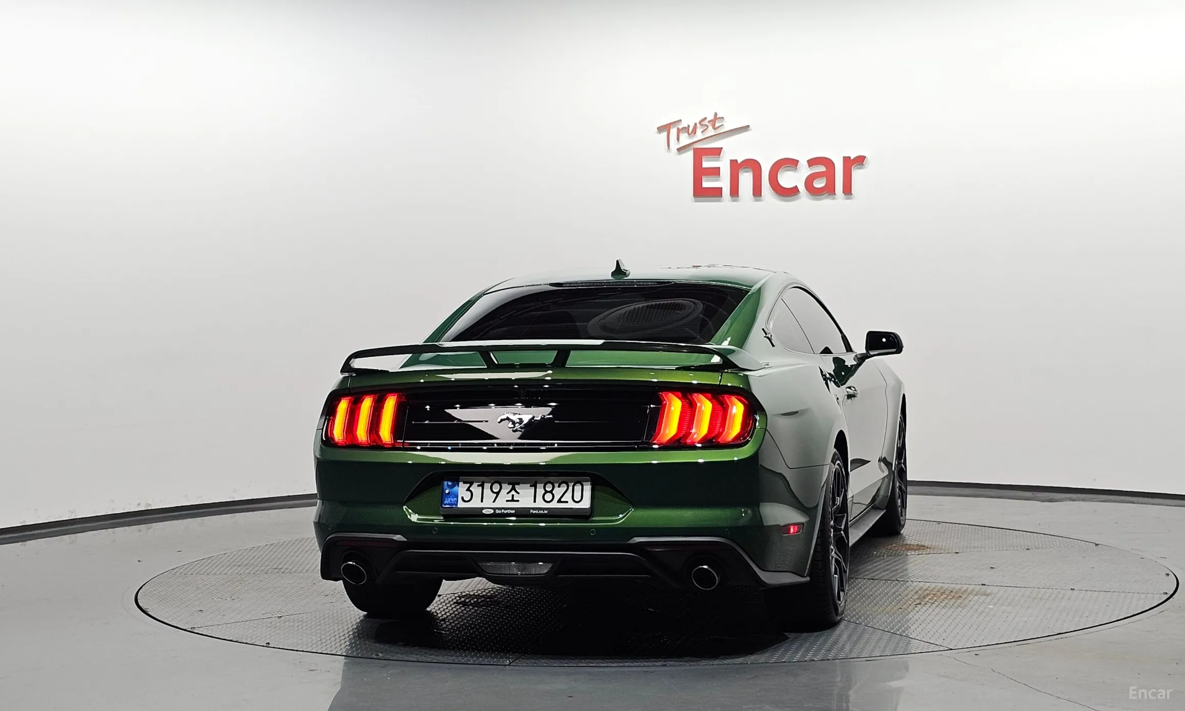 Ford Mustang превью 4