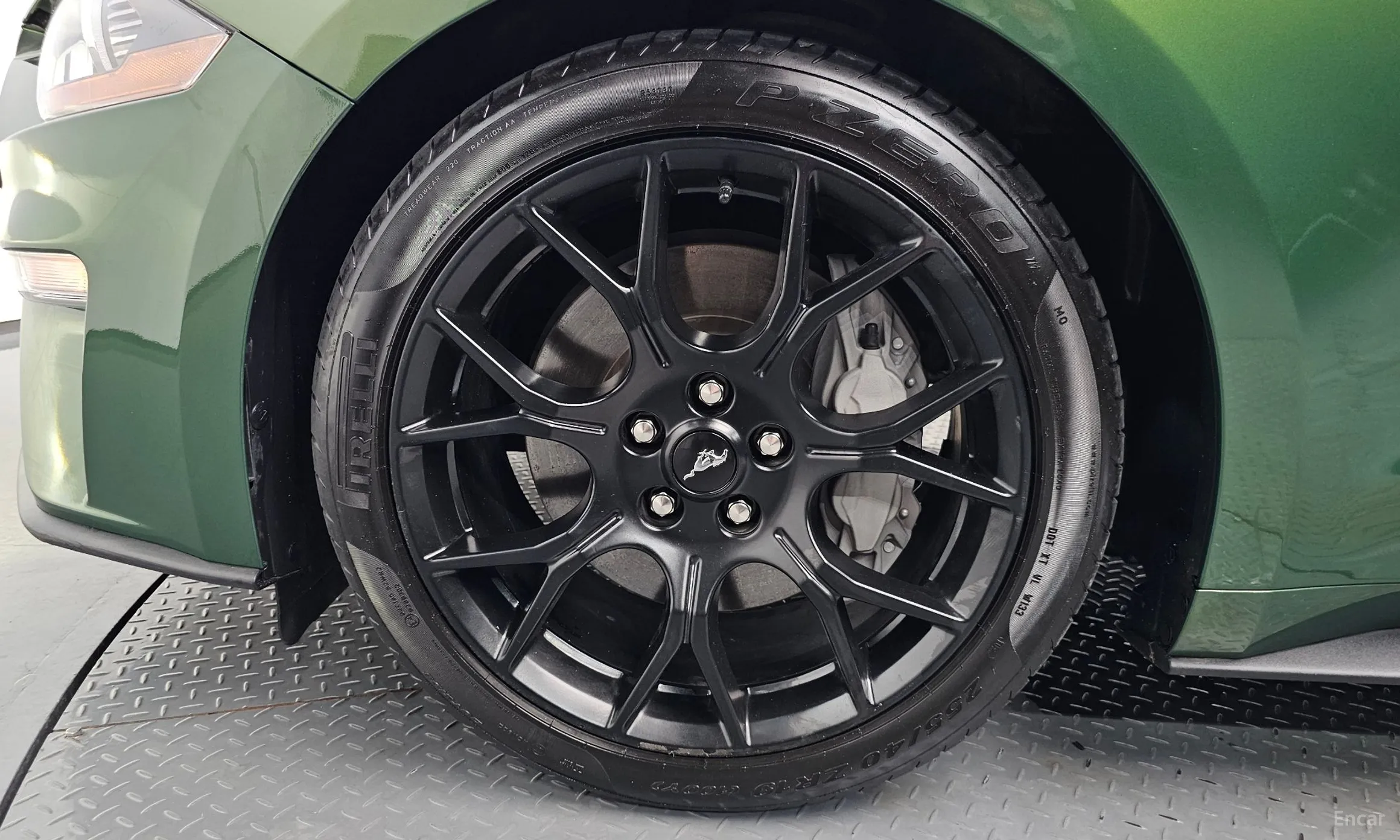 Ford Mustang превью 5