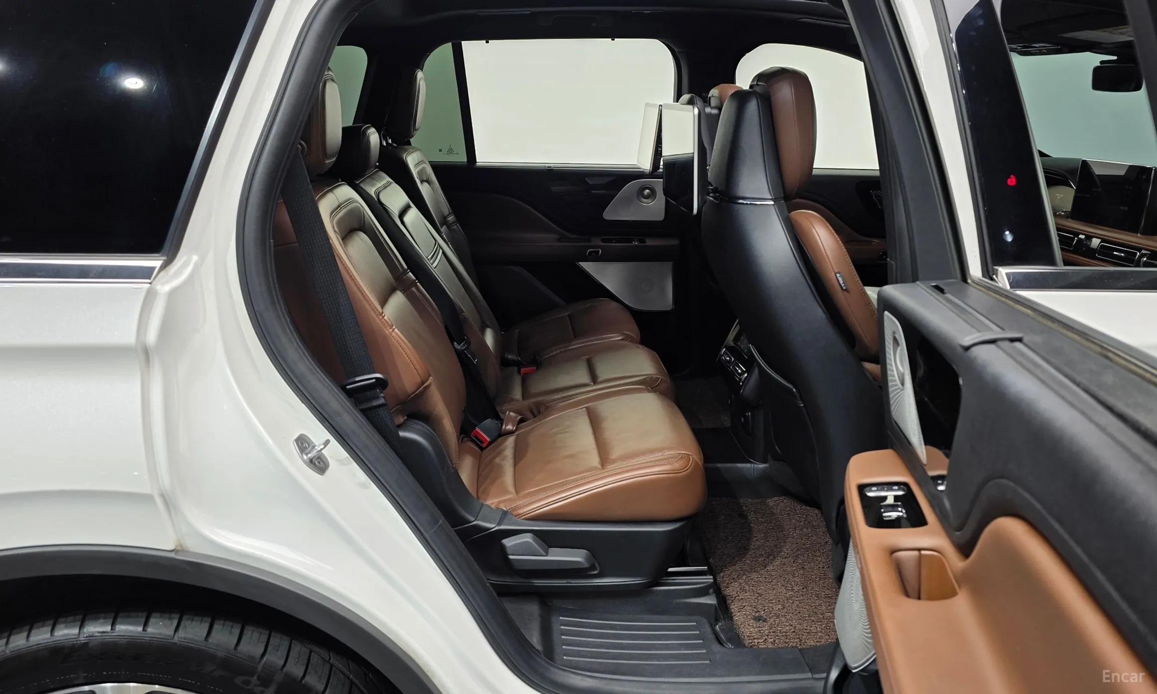 Lincoln Aviator 2nd Generation превью 12