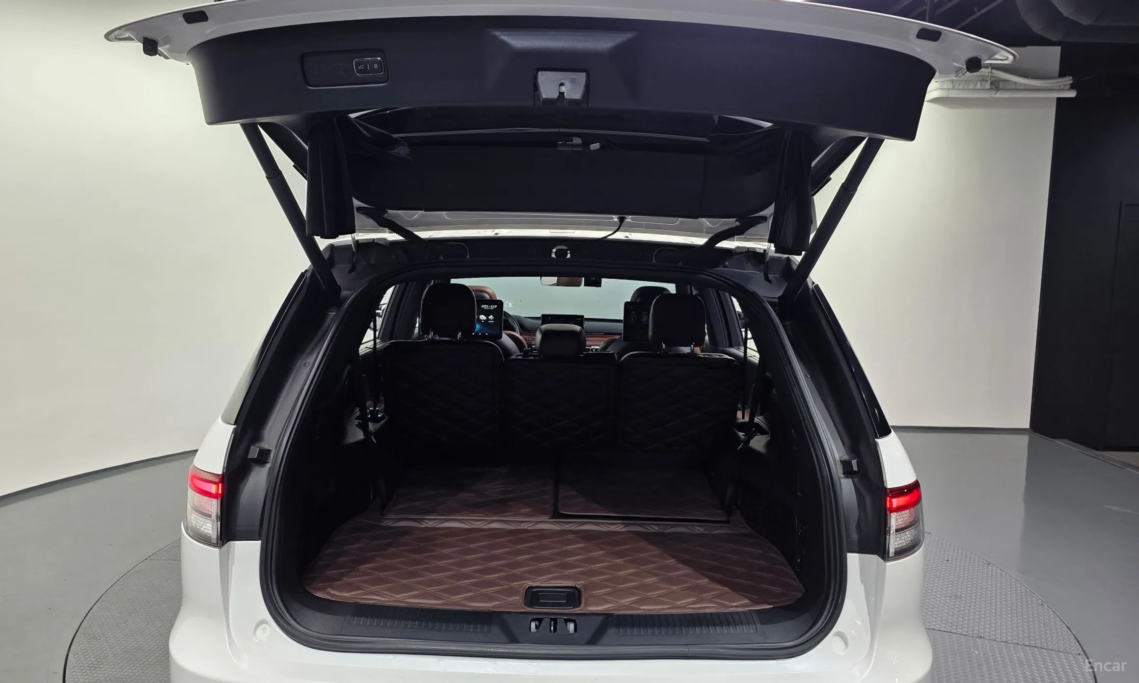 Lincoln Aviator 2nd Generation превью 20