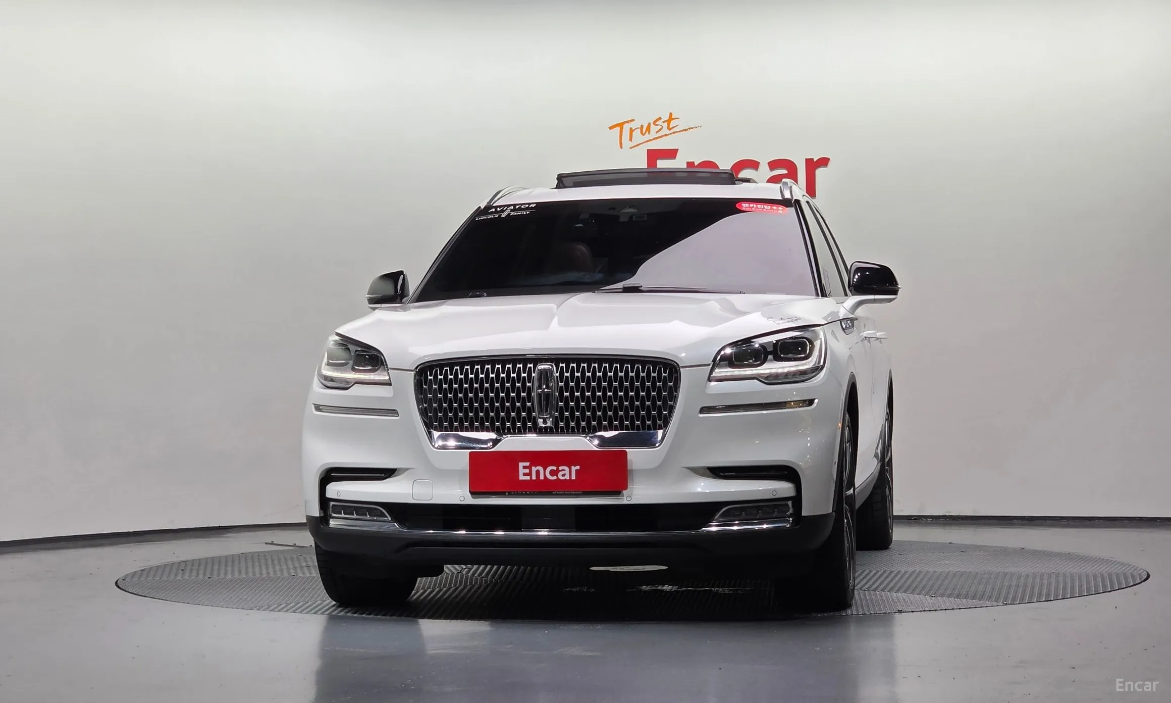 Lincoln Aviator 2nd Generation превью 3