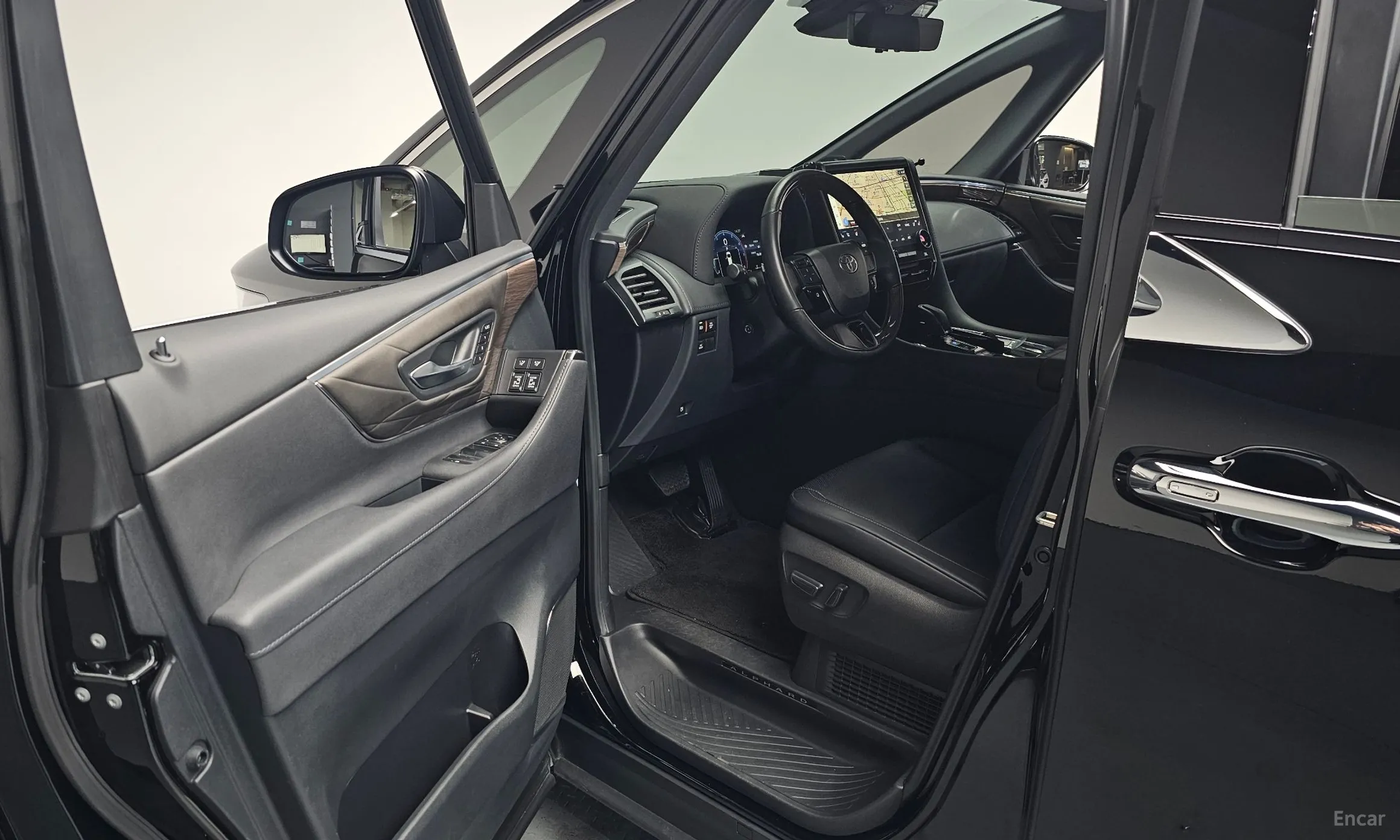 Toyota Alphard 4th Generation превью 10
