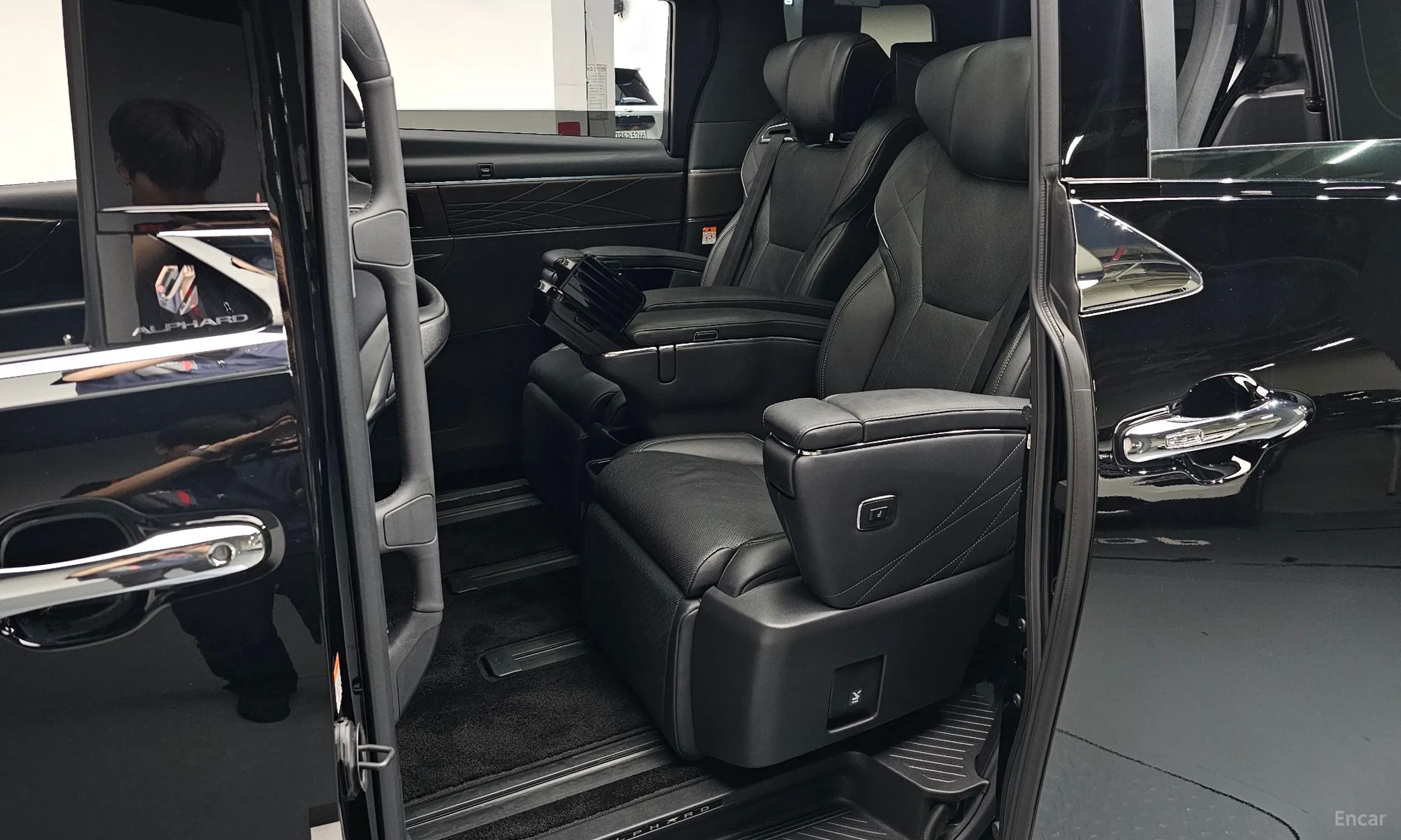Toyota Alphard 4th Generation превью 11