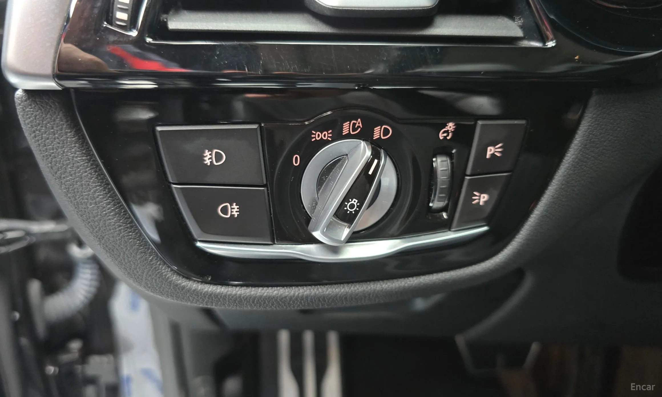 BMW 5 Series (G30) превью 17