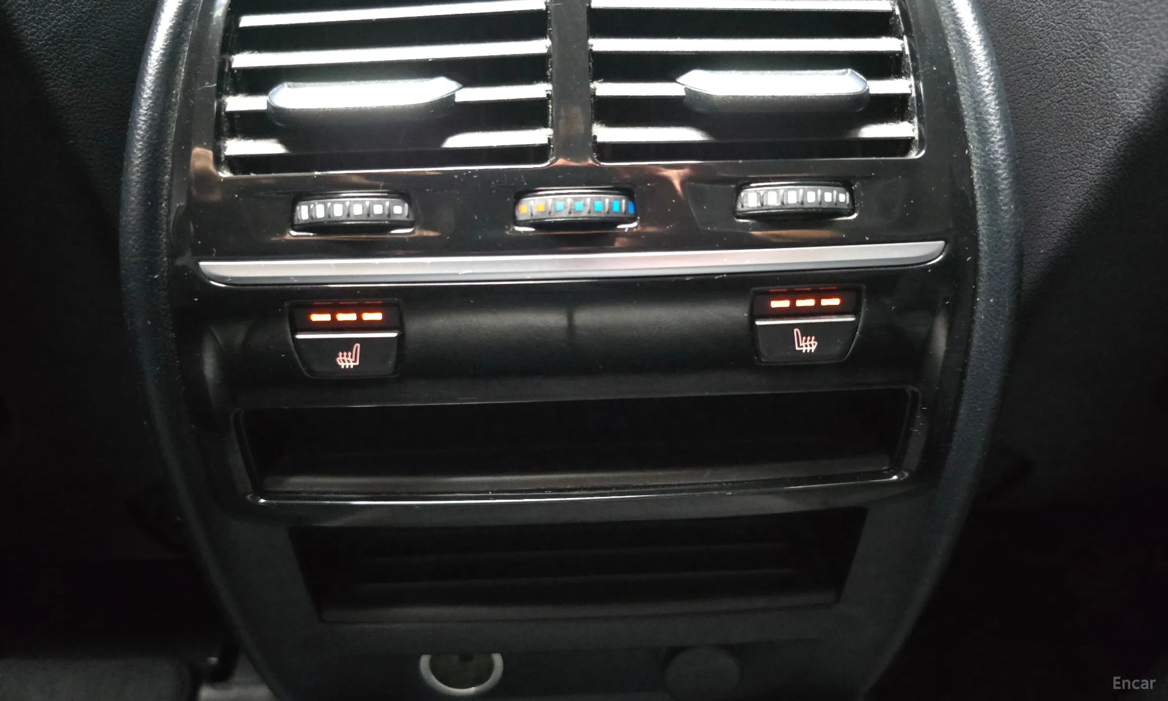 BMW 5 Series (G30) превью 18