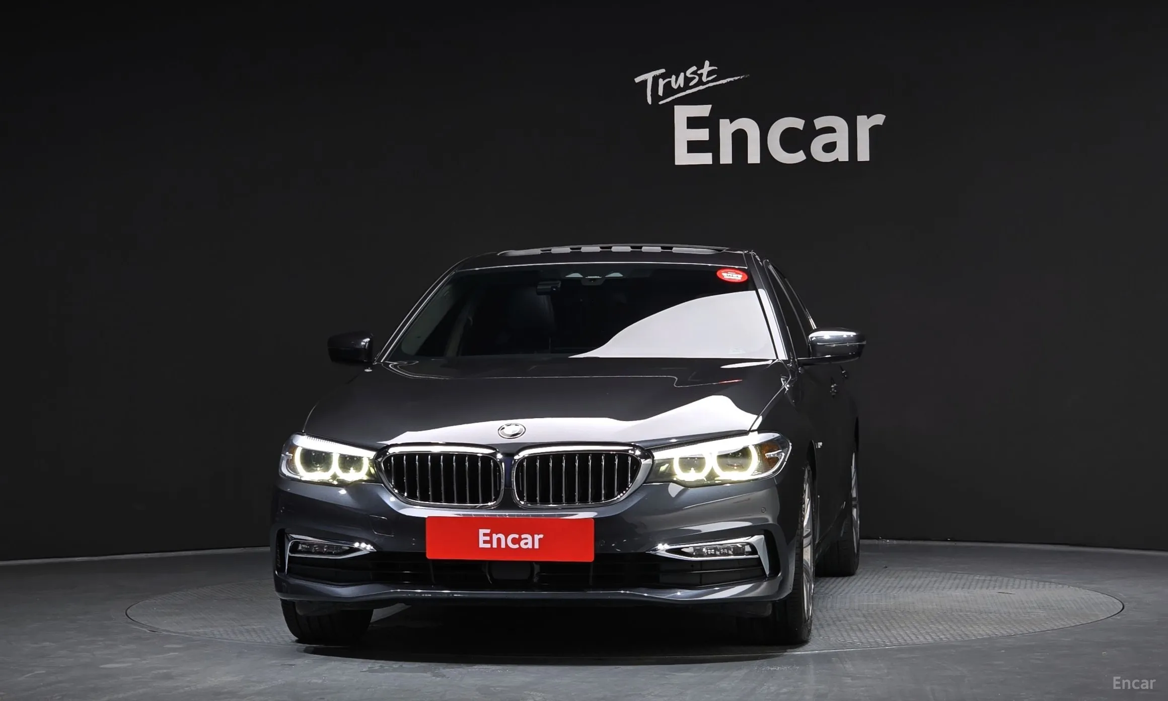 BMW 5 Series (G30) превью 3