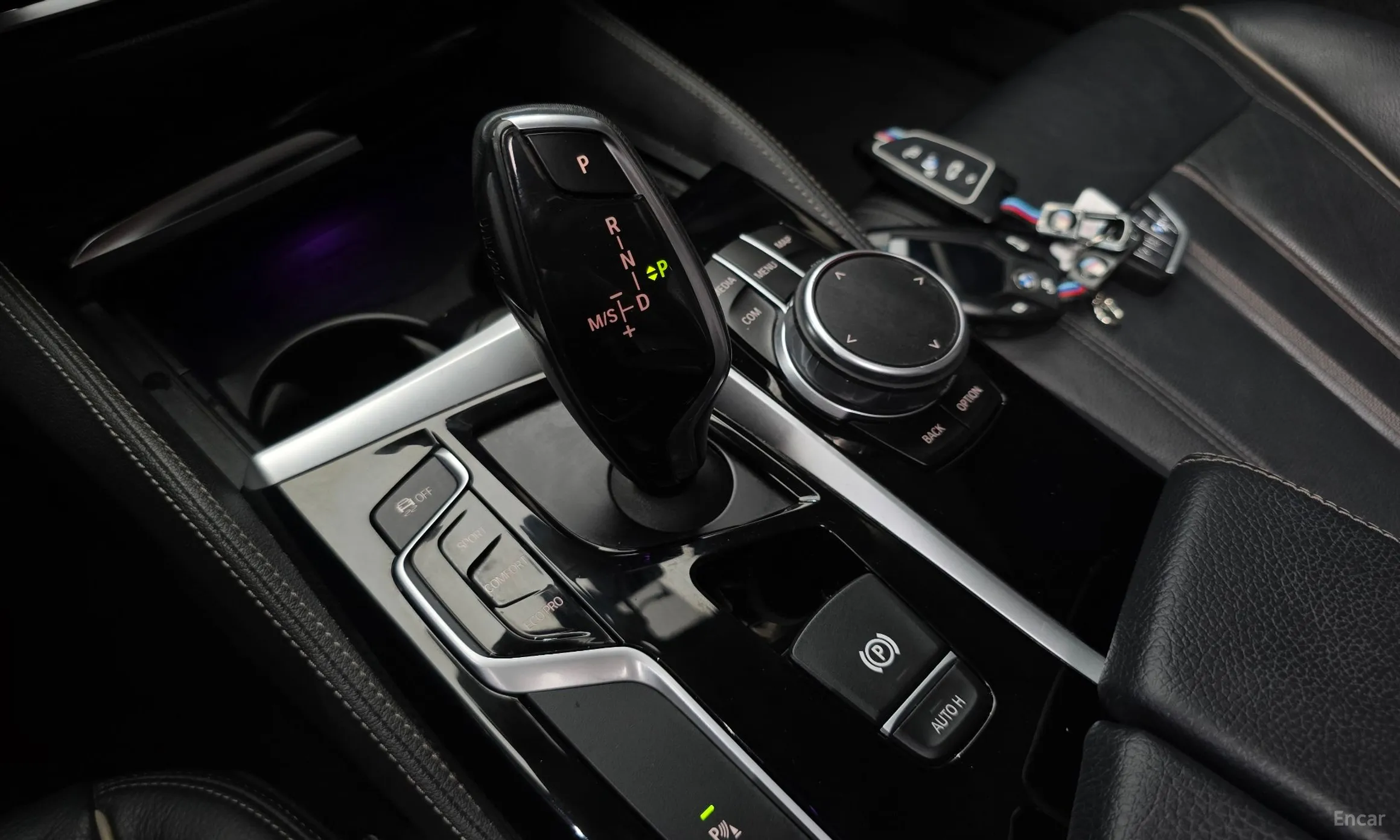 BMW 5 Series (G30) превью 9