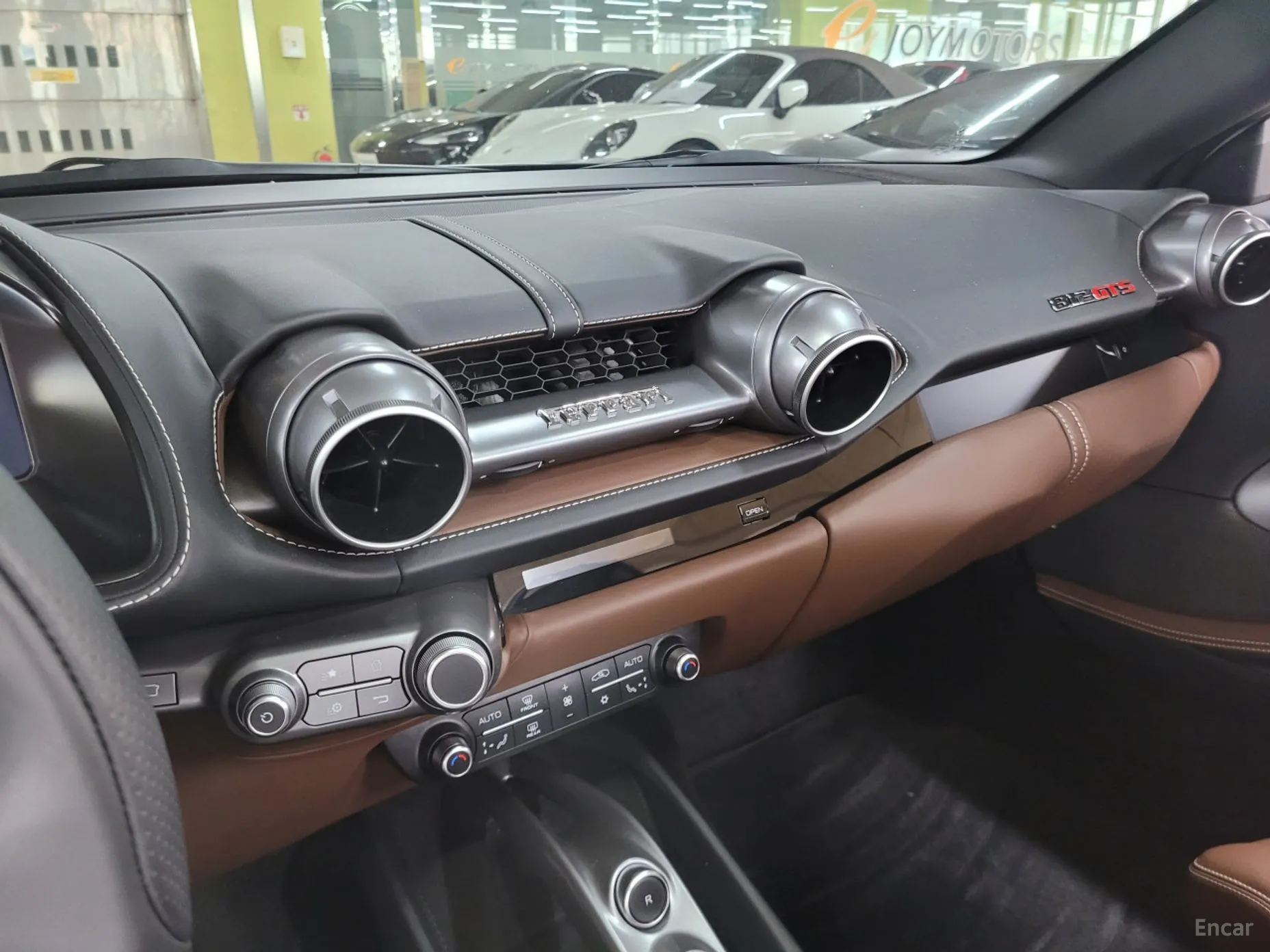 Ferrari 812 GTS превью 13