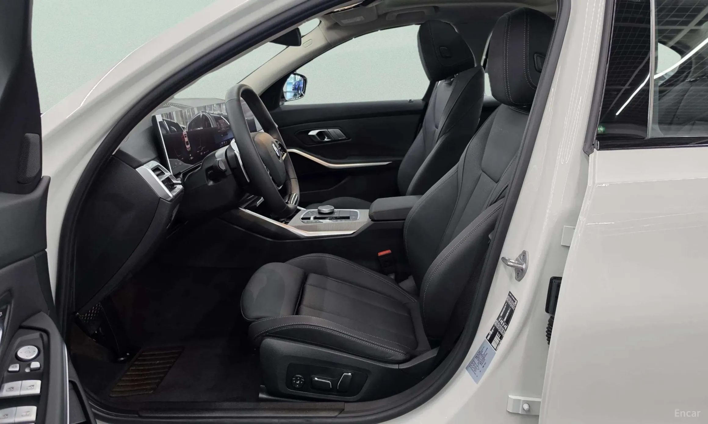 BMW 3 Series (G20) превью 10