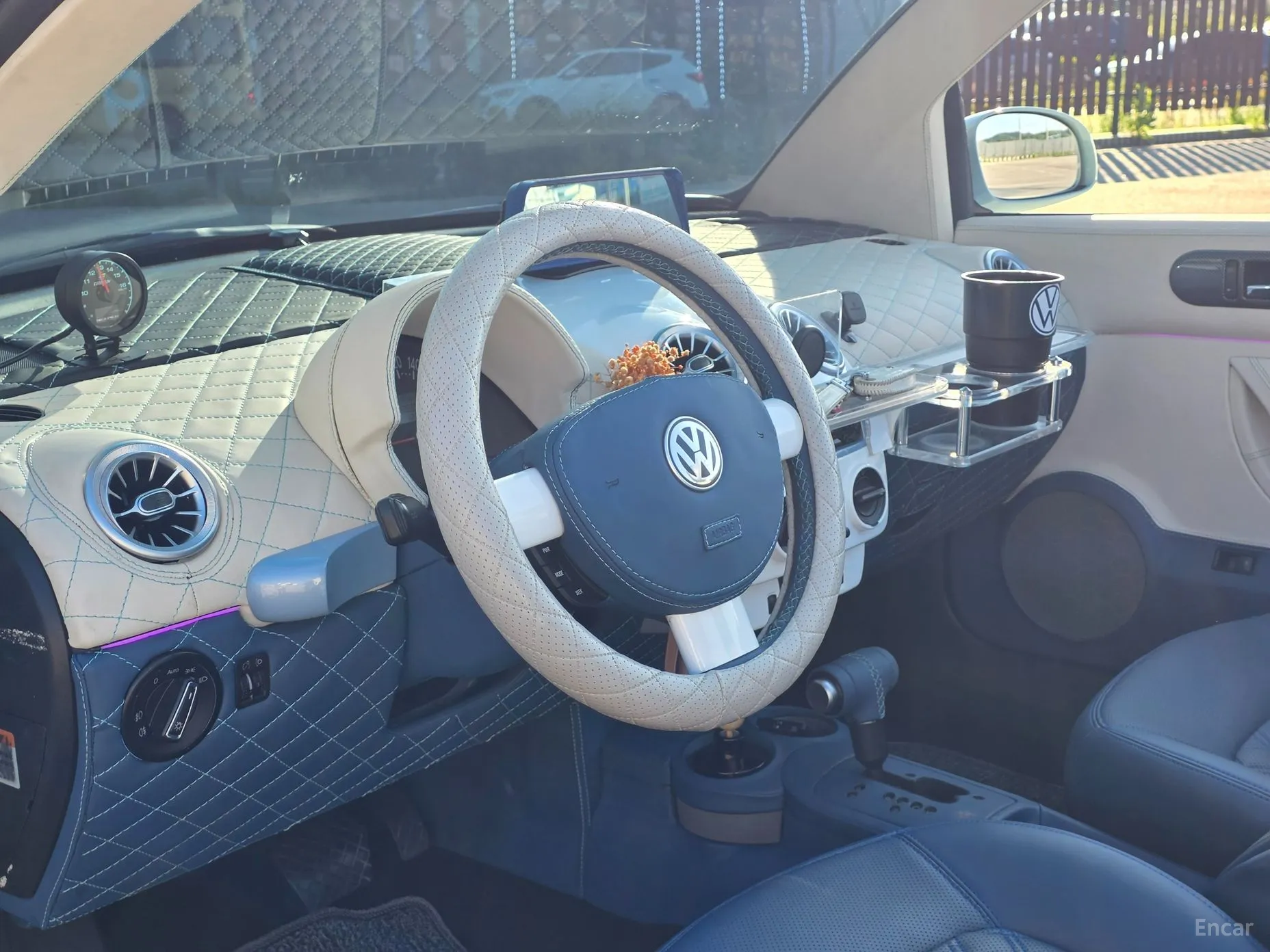 Volkswagen New Beetle превью 13