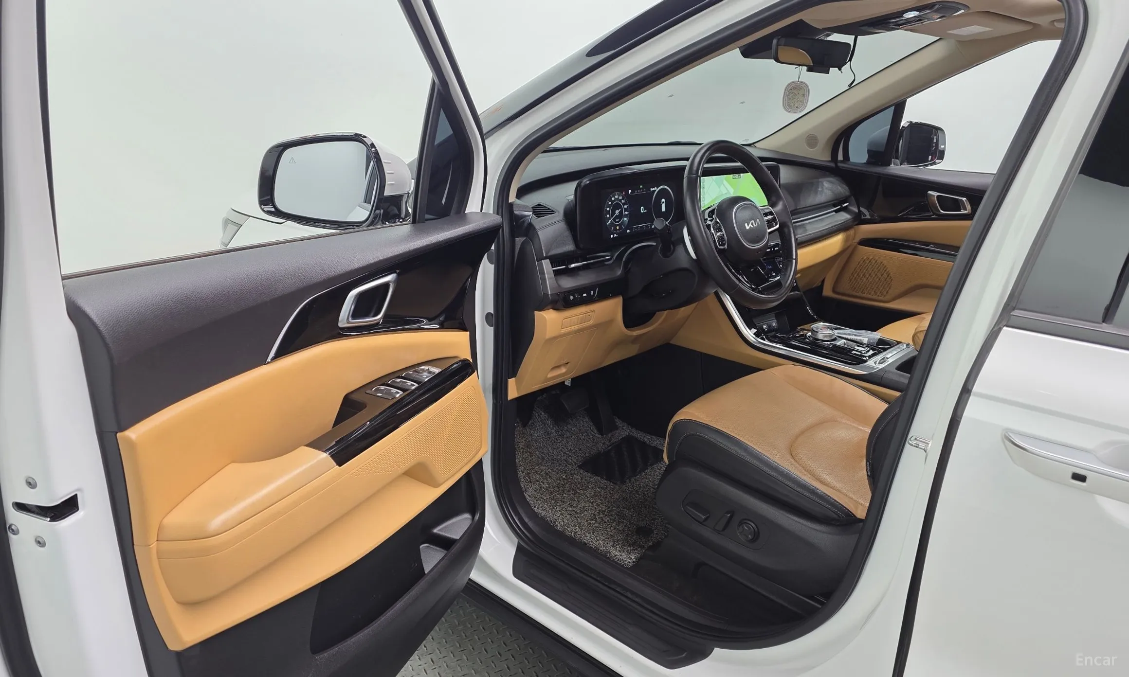 Kia Carnival Gen 4 превью 10