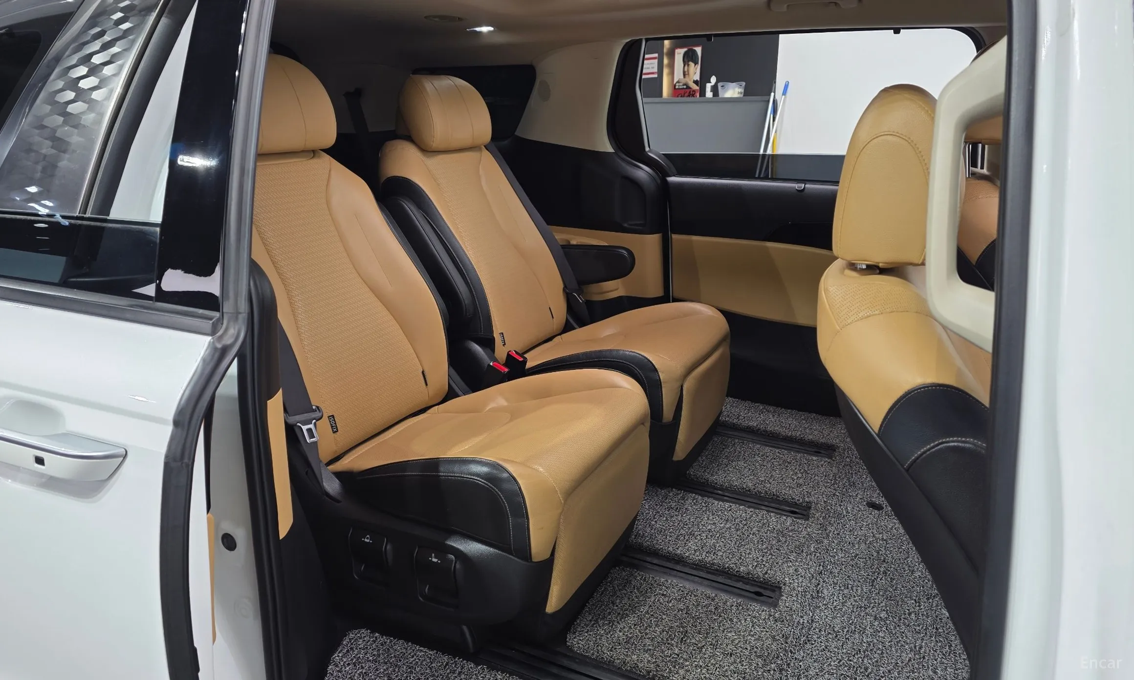 Kia Carnival Gen 4 превью 11